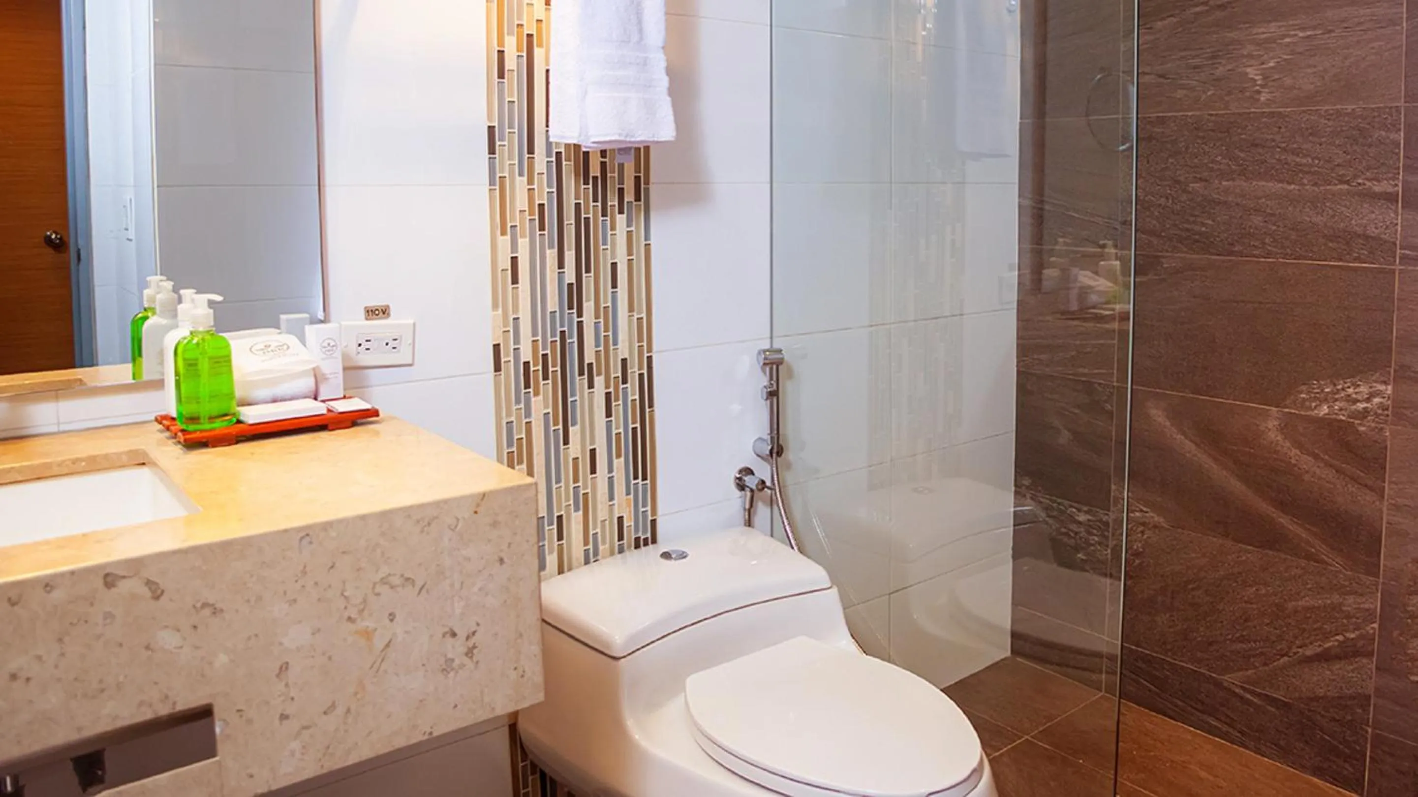 Bathroom in Bogota Plaza Hotel