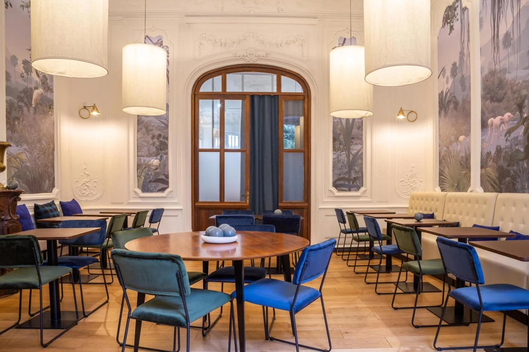 Restaurant/places to eat in Hôtel Maison Montgrand - Vieux Port