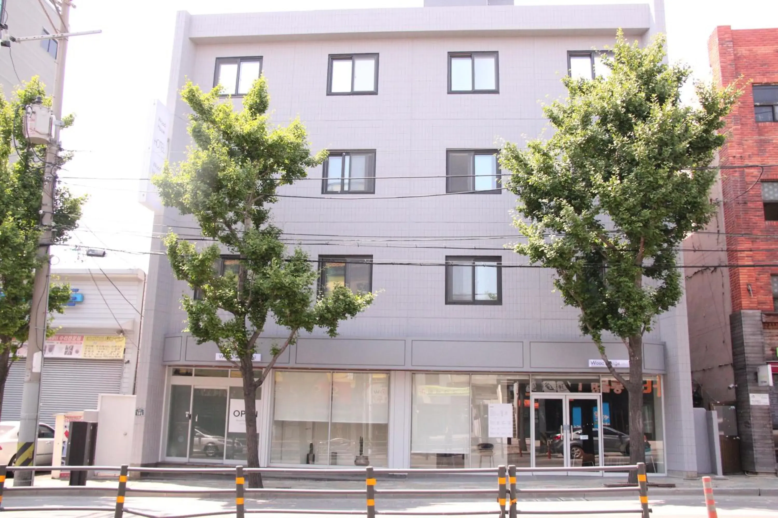 Property building in Wood House Hotel Property building in Wood House Hotel