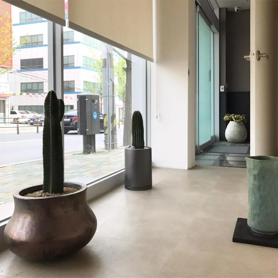 Lounge or bar in Wood House Hotel