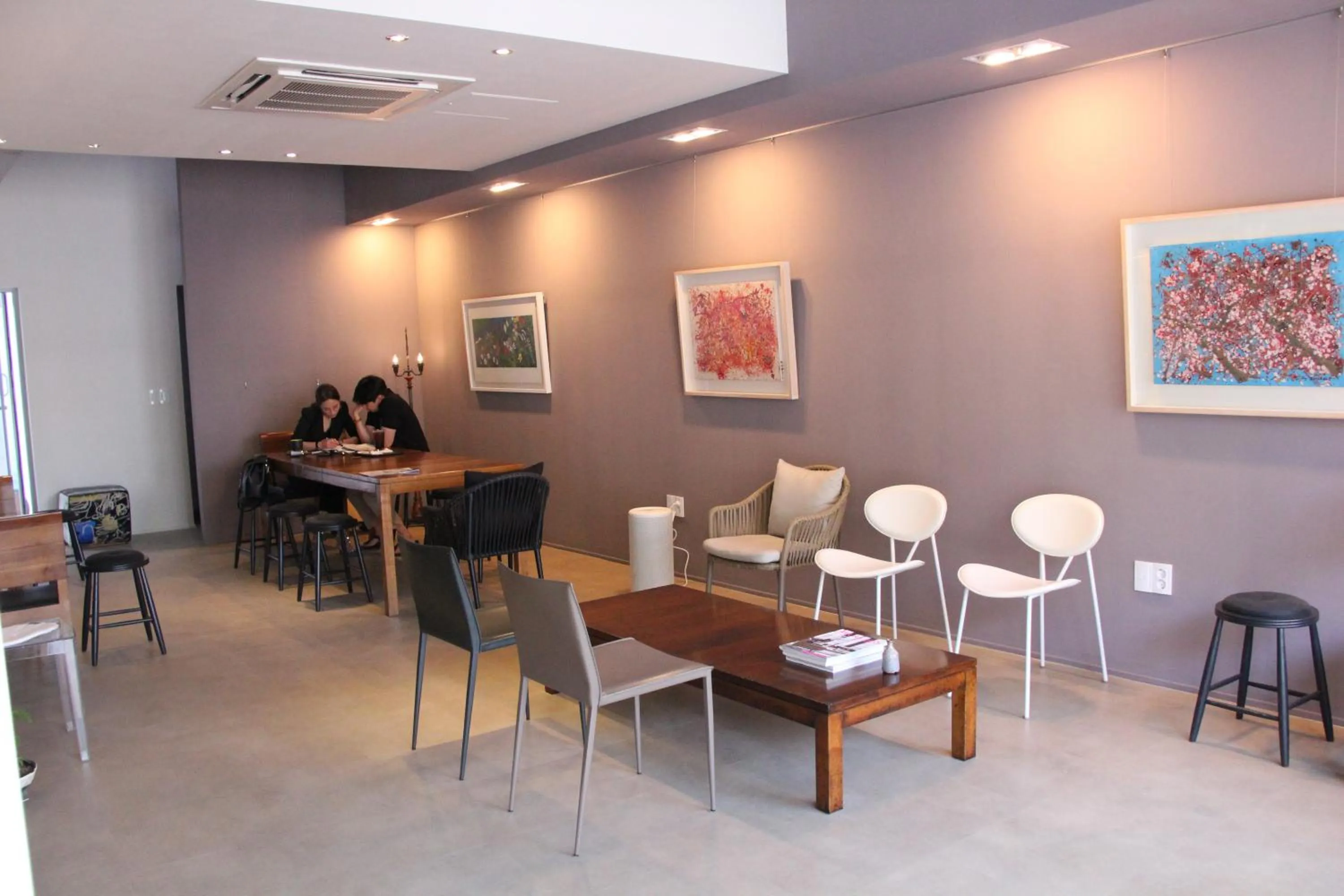 Lounge or bar in Wood House Hotel