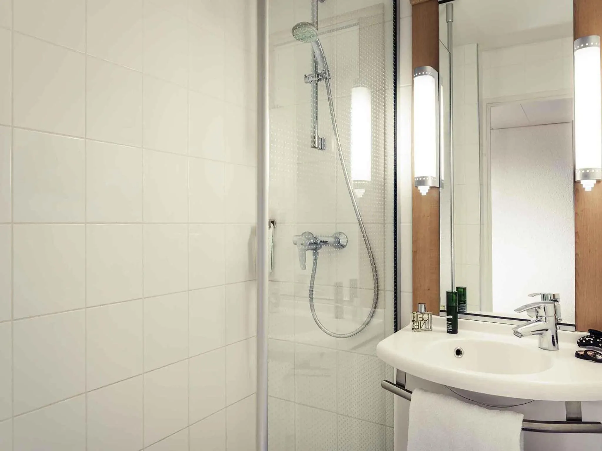 Bedroom in ibis Epinay sur Seine - Gennevilliers