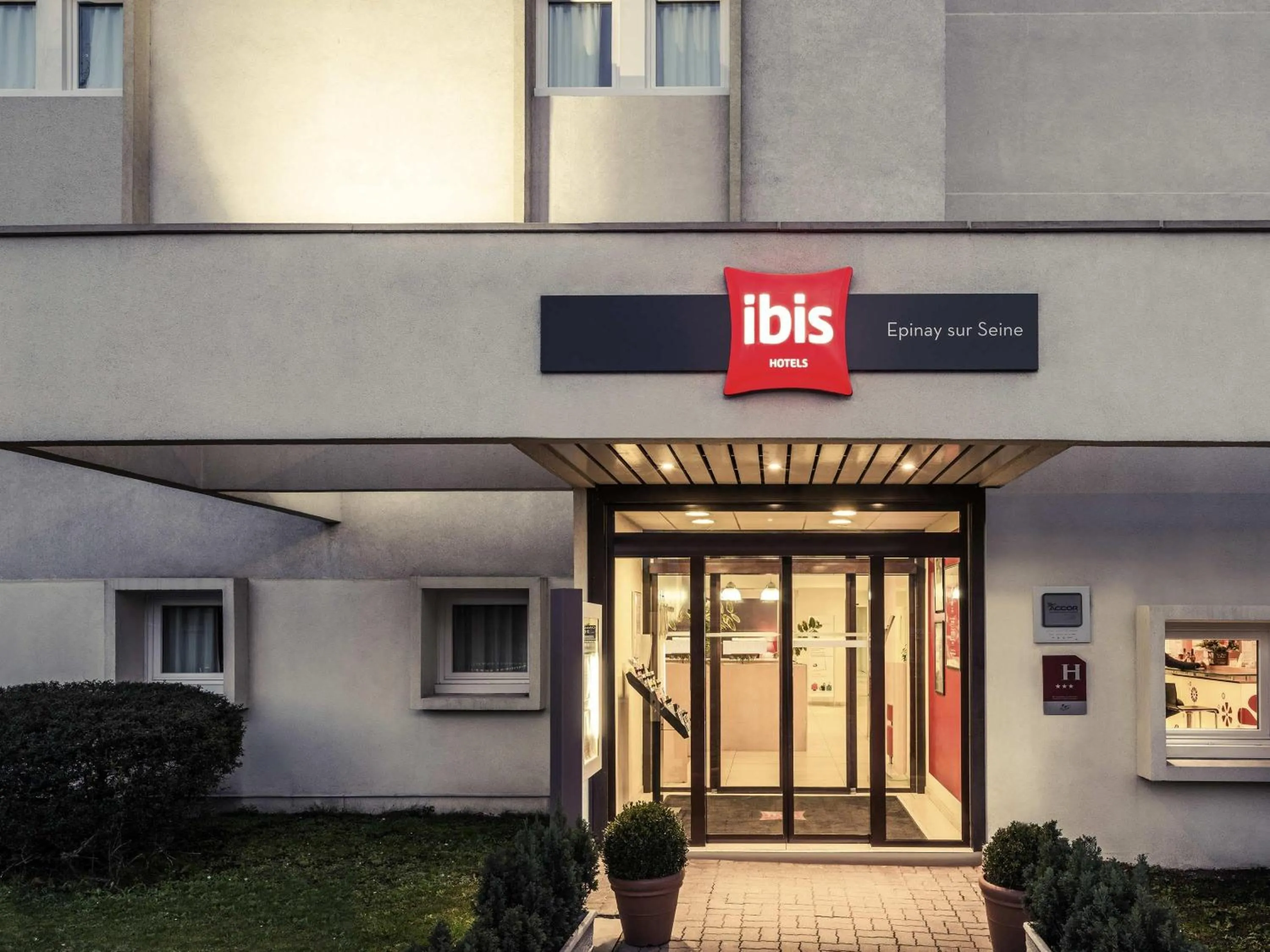 Property building in ibis Epinay sur Seine - Gennevilliers