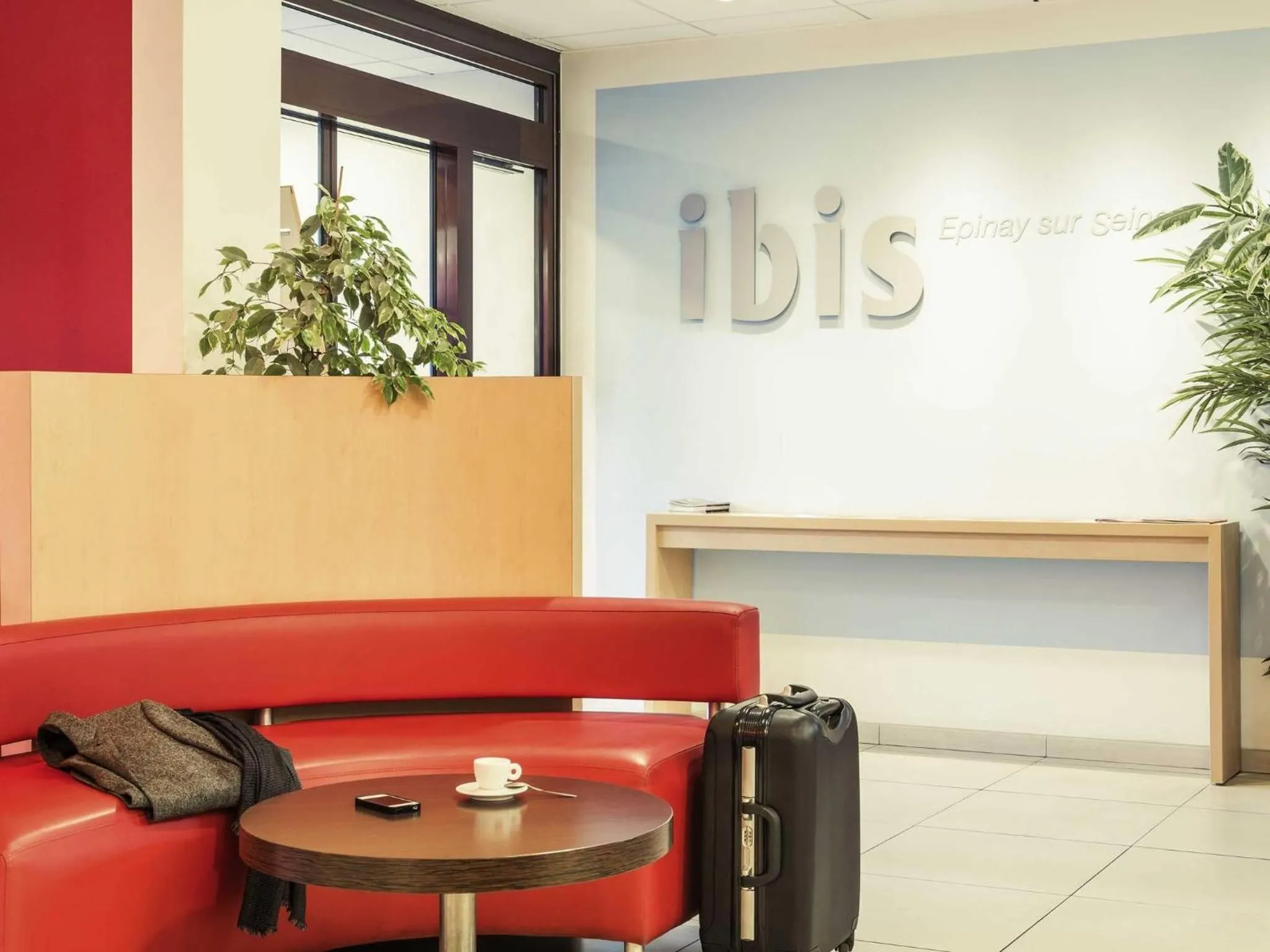 Lounge or bar in ibis Epinay sur Seine - Gennevilliers