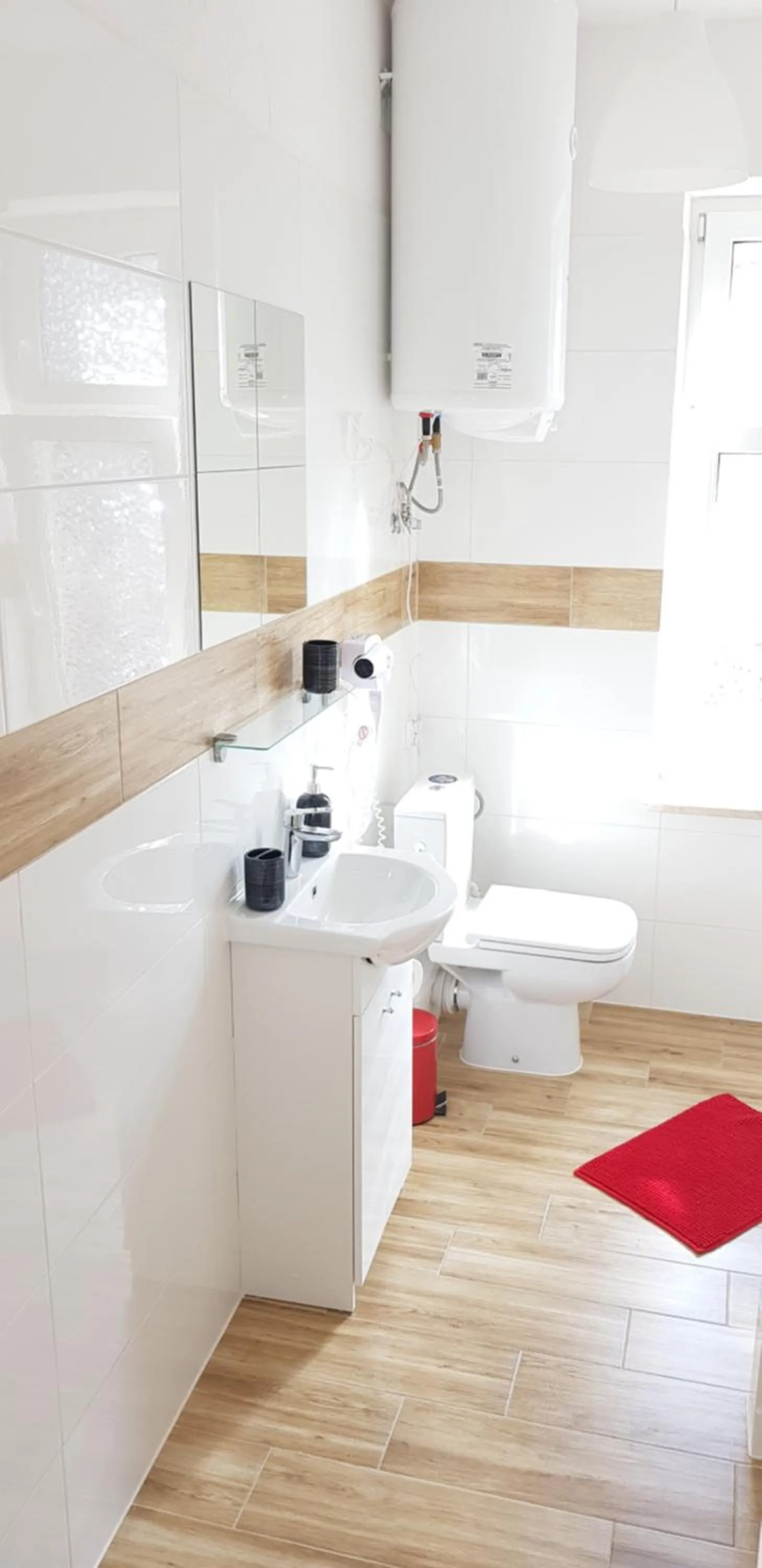 Bathroom in Colourful Rooms Wrocław