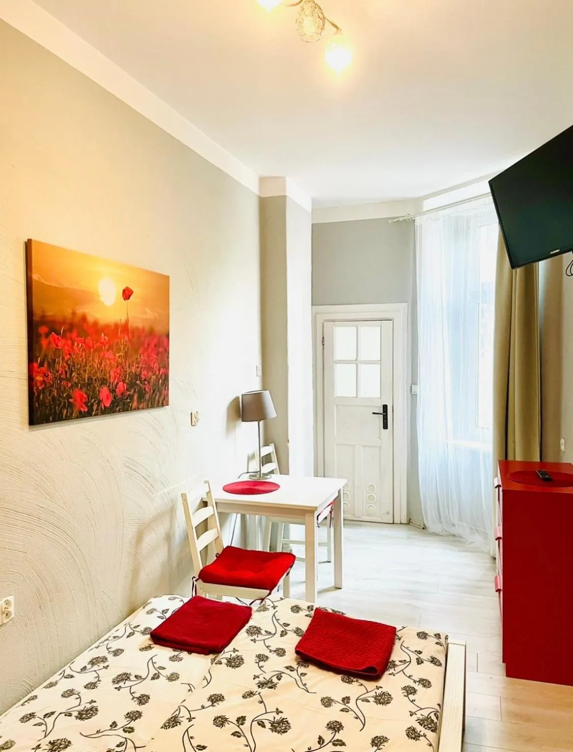 Bed in Colourful Rooms Wrocław