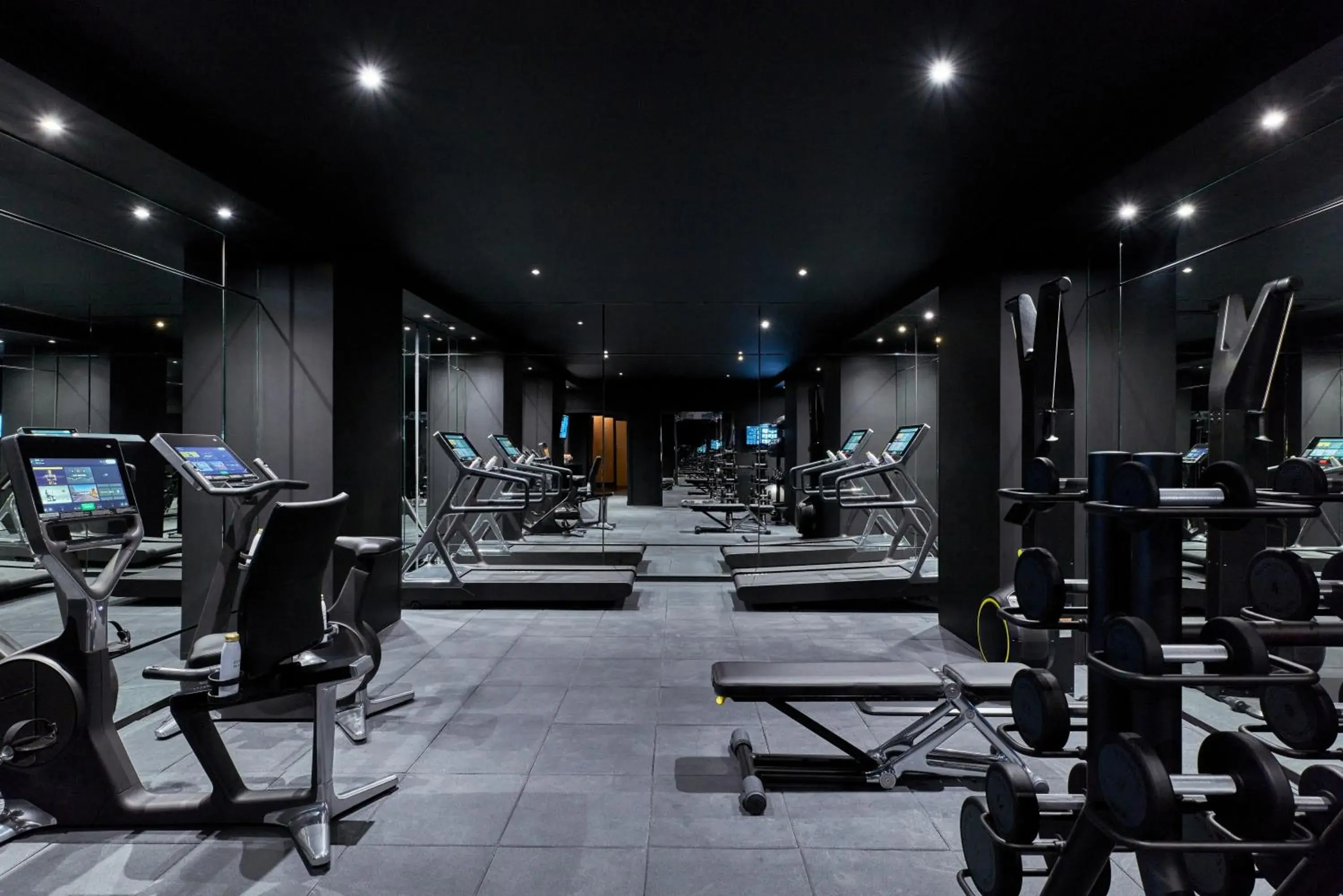 Fitness centre/facilities in Hôtel Fouquet's Paris Fitness centre/facilities in Hôtel Fouquet's Paris