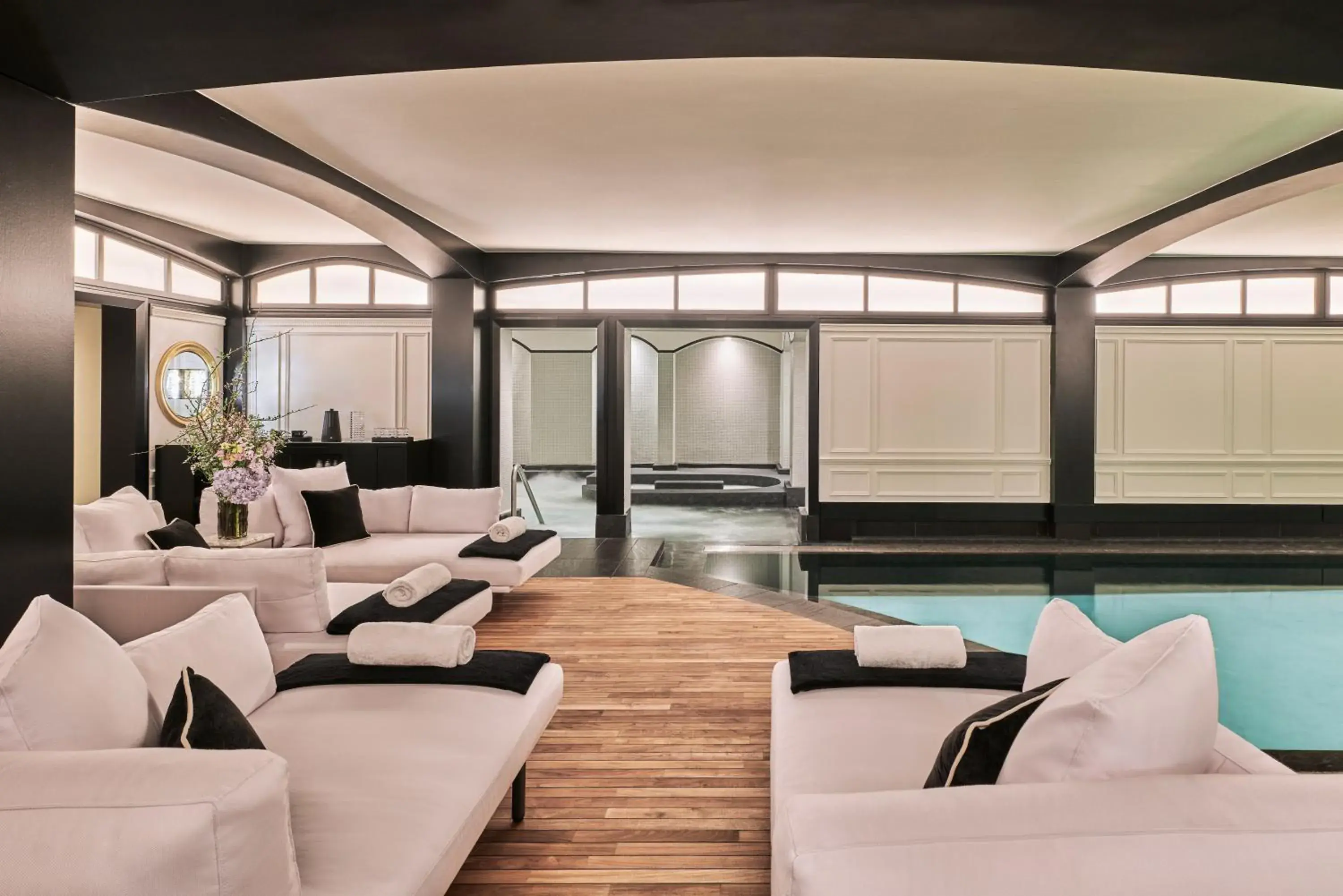 Swimming pool in Hôtel Barrière Fouquet's Paris Swimming pool in Hôtel Barrière Fouquet's Paris