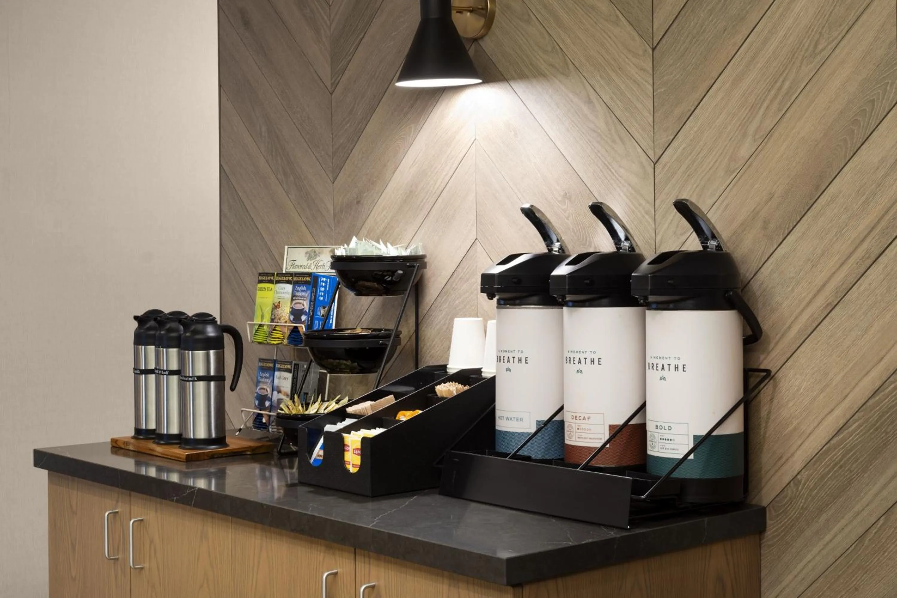 Lobby or reception in Fairfield by Marriott Inn & Suites Fresno Riverpark