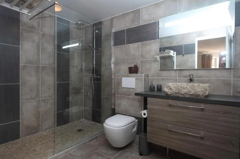 Bathroom in Villa Tricoli B&B avec Piscine