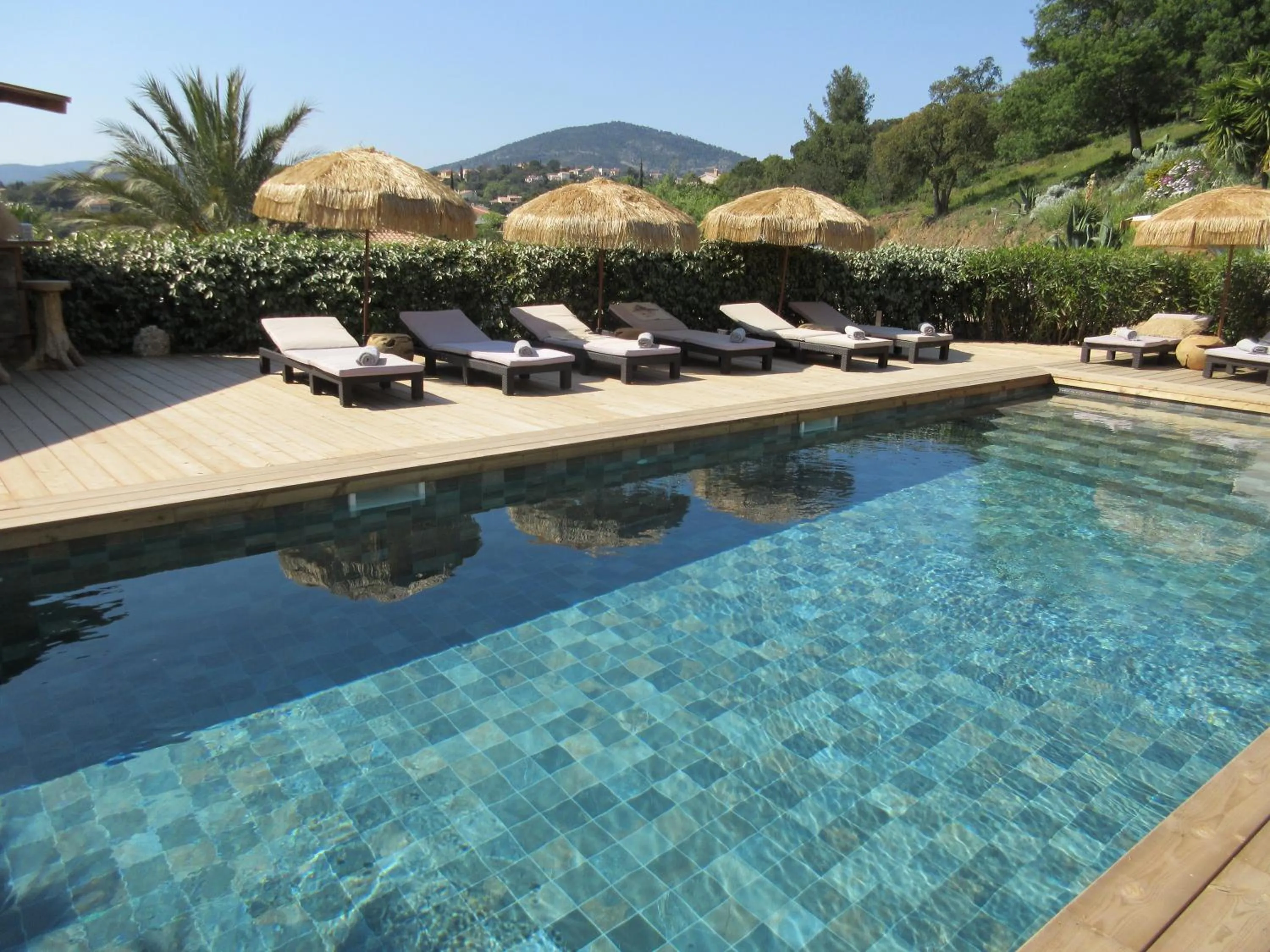 Patio in Villa Tricoli B&B avec Piscine