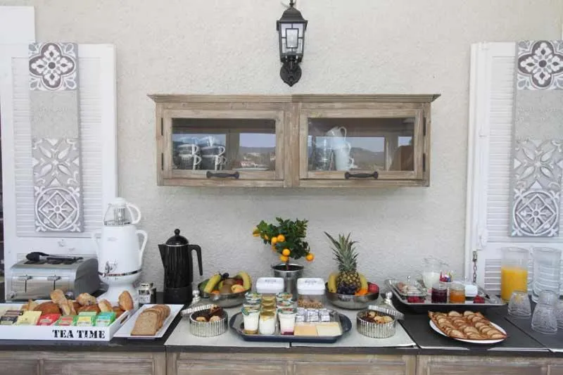 Breakfast in Villa Tricoli B&B avec Piscine