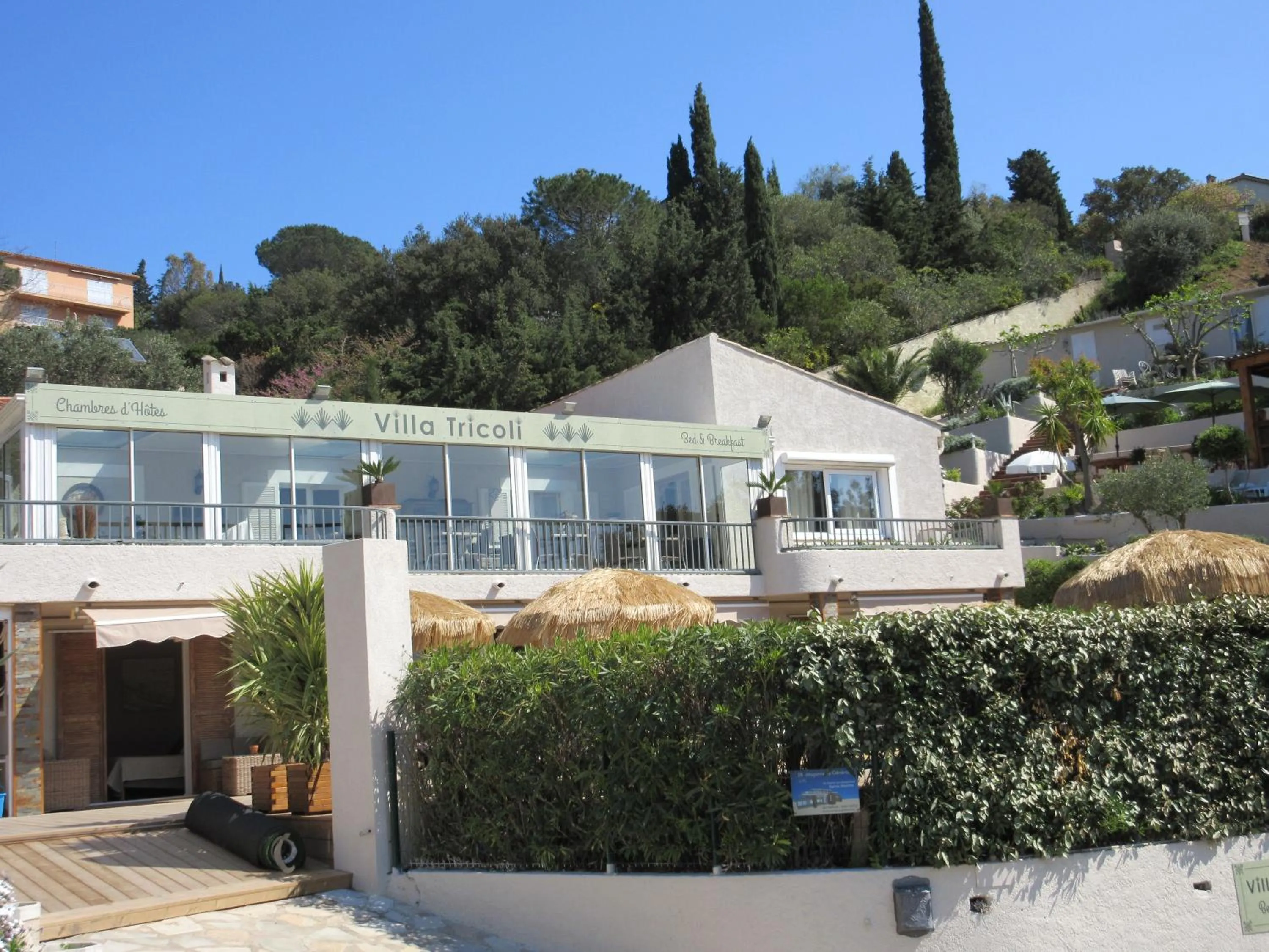 Property building in Villa Tricoli B&B avec Piscine