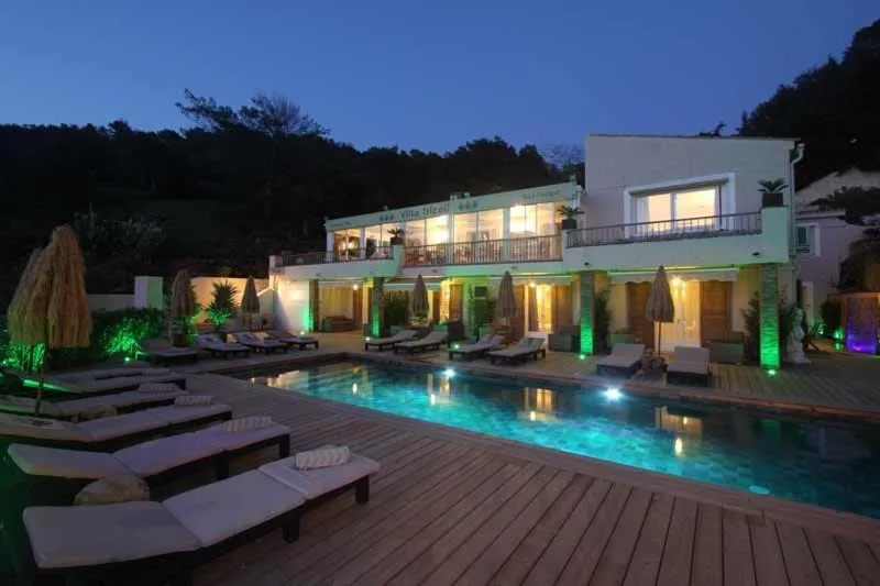 Night in Villa Tricoli B&B avec Piscine