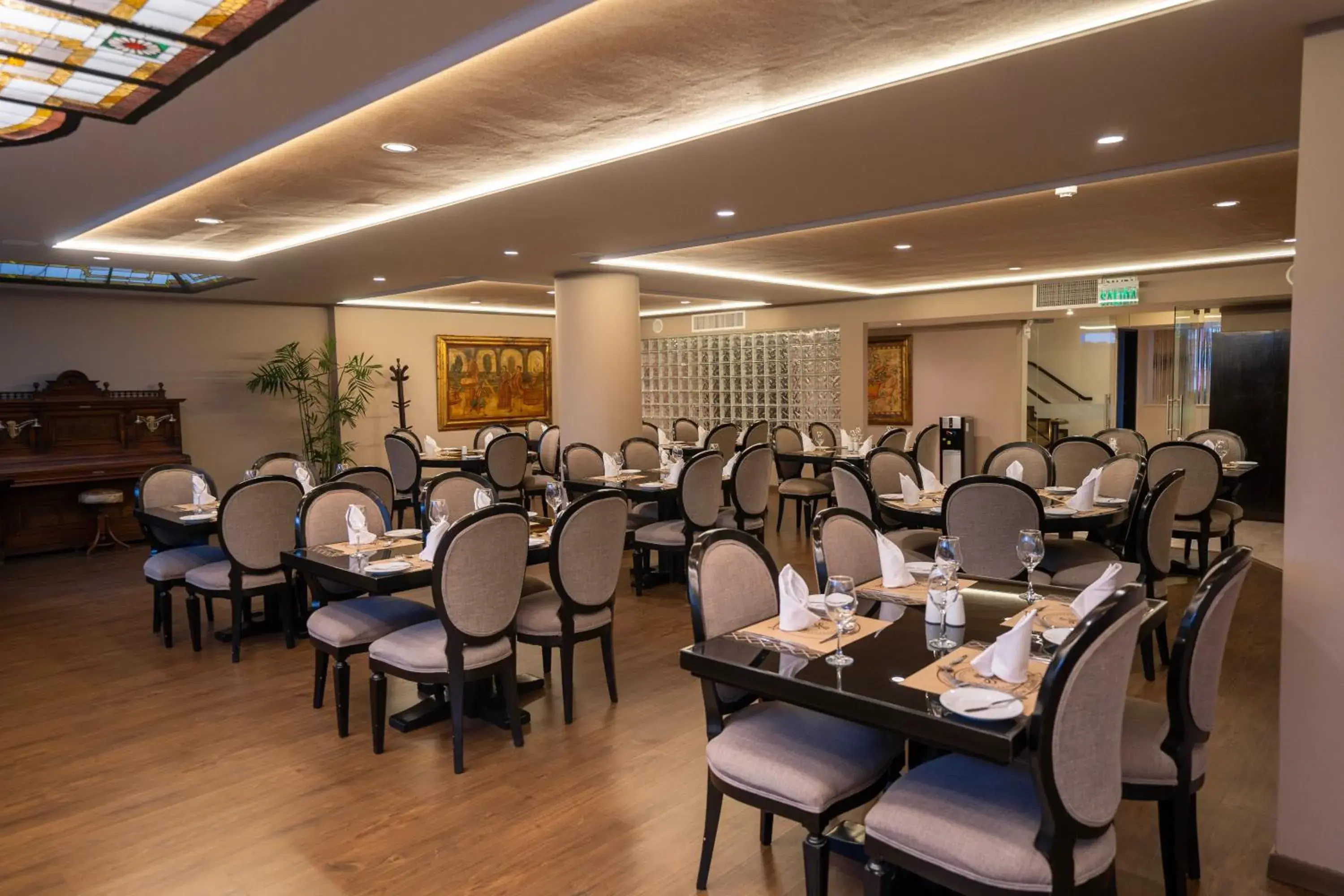 Restaurant/places to eat in Jose Antonio Executive Restaurant/places to eat in Jose Antonio Executive