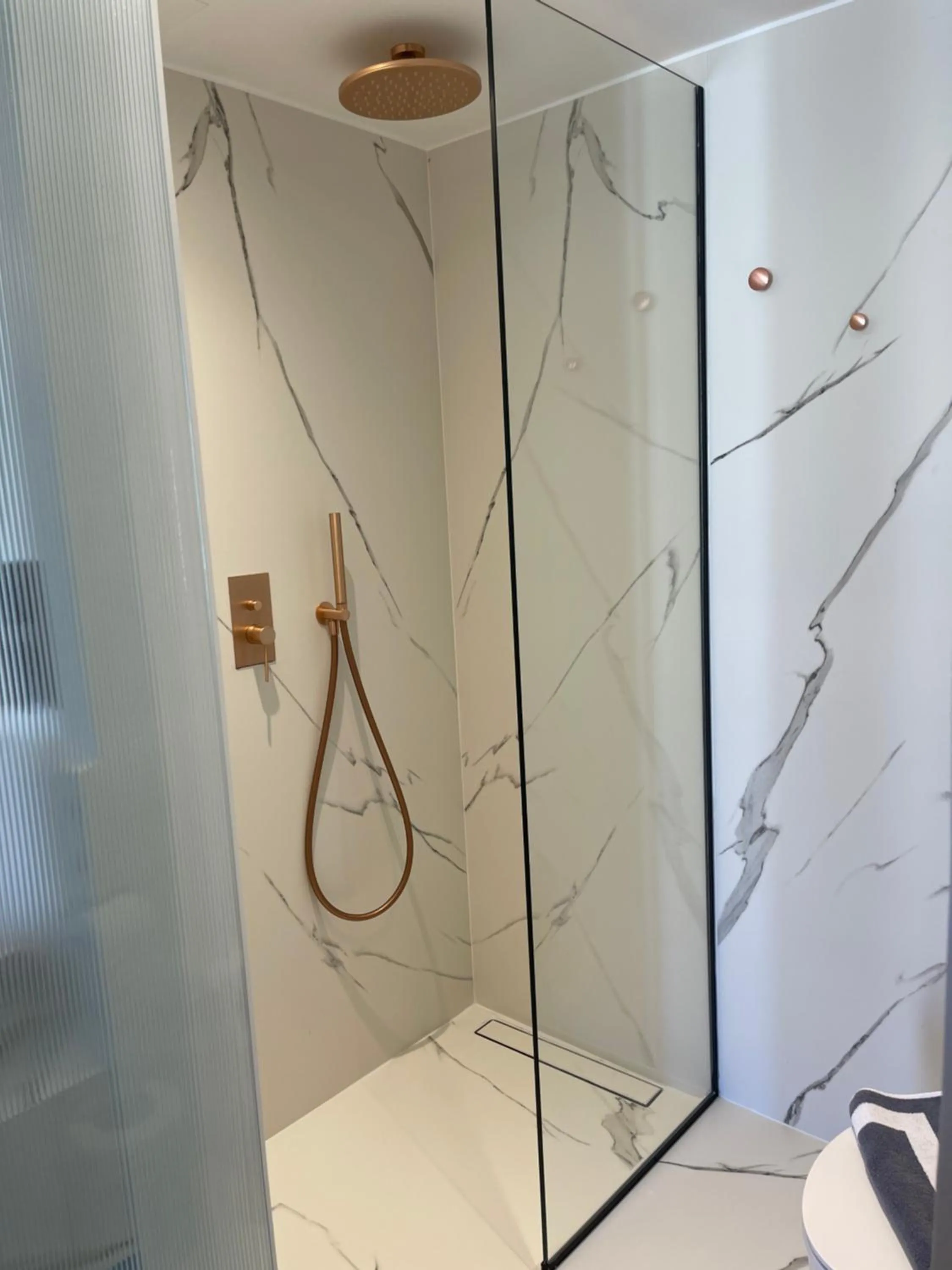 Shower in Amphitrite Hotel