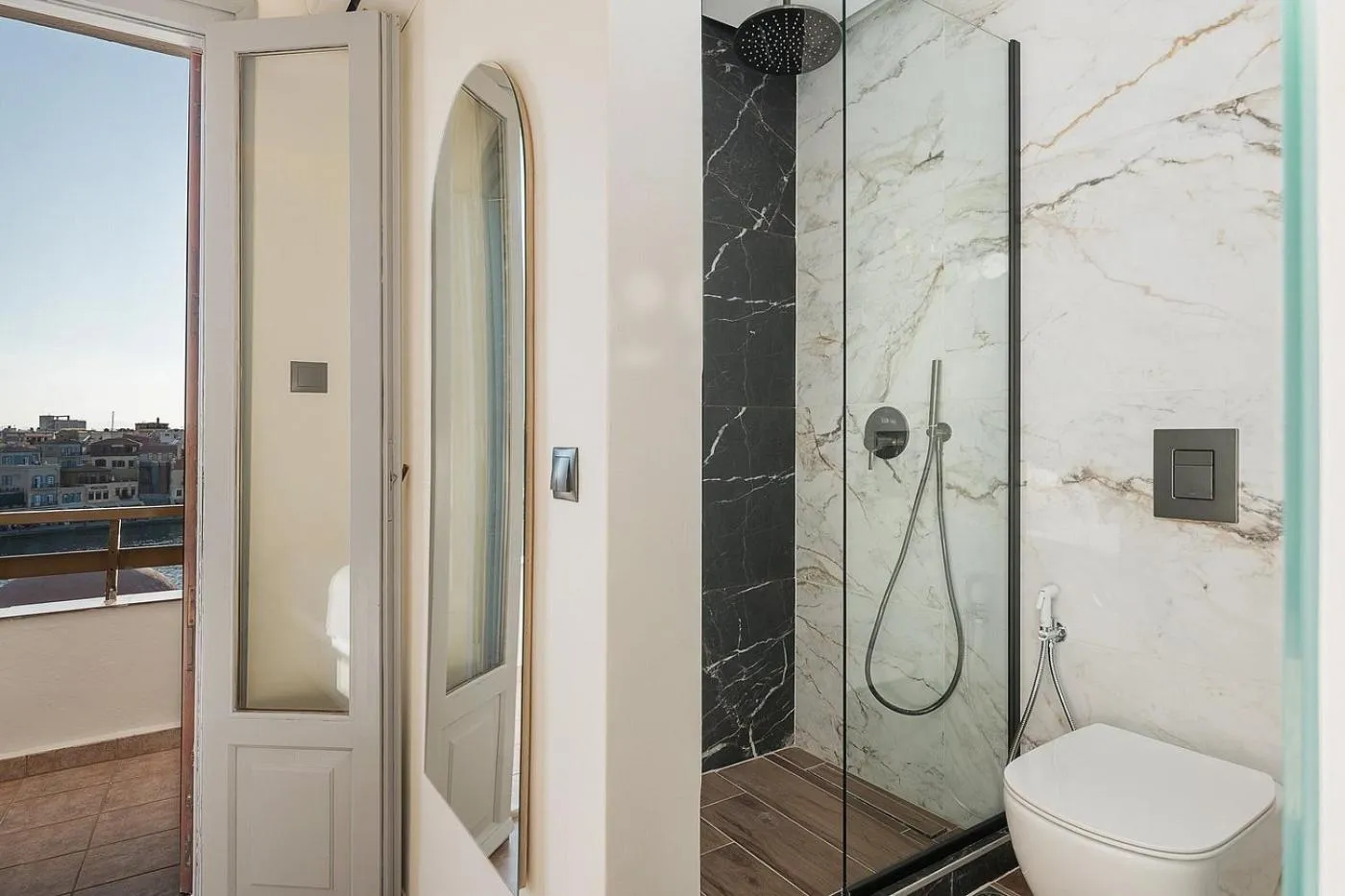 Shower in Amphitrite Hotel