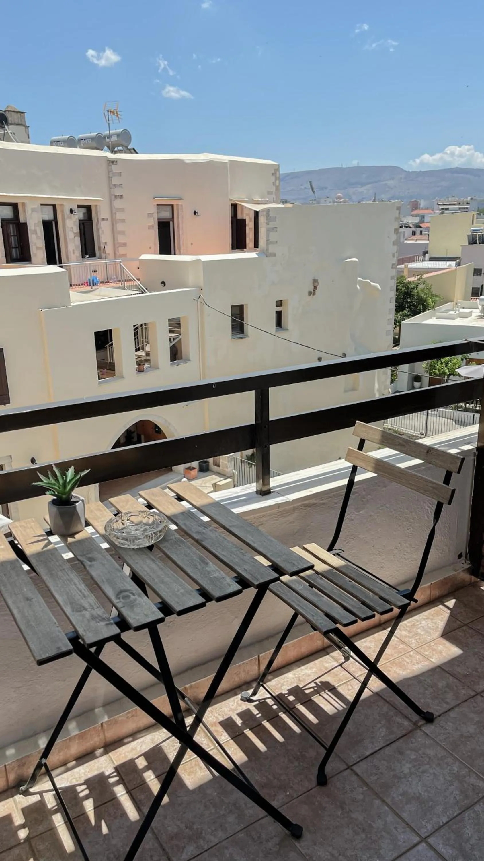 Neighbourhood in Amphitrite Hotel