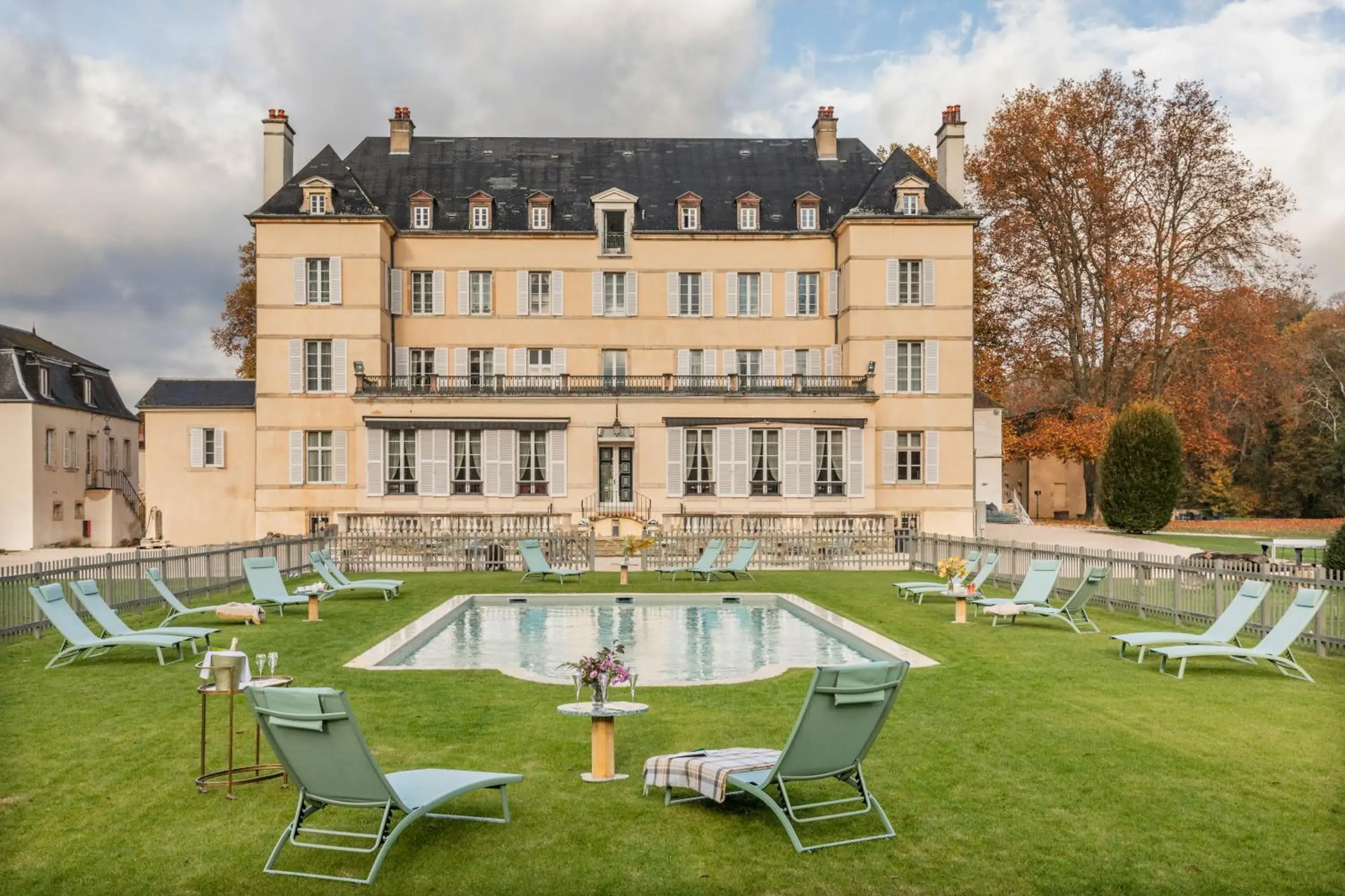 Property building in Domaine de Saulon Property building in Domaine de Saulon