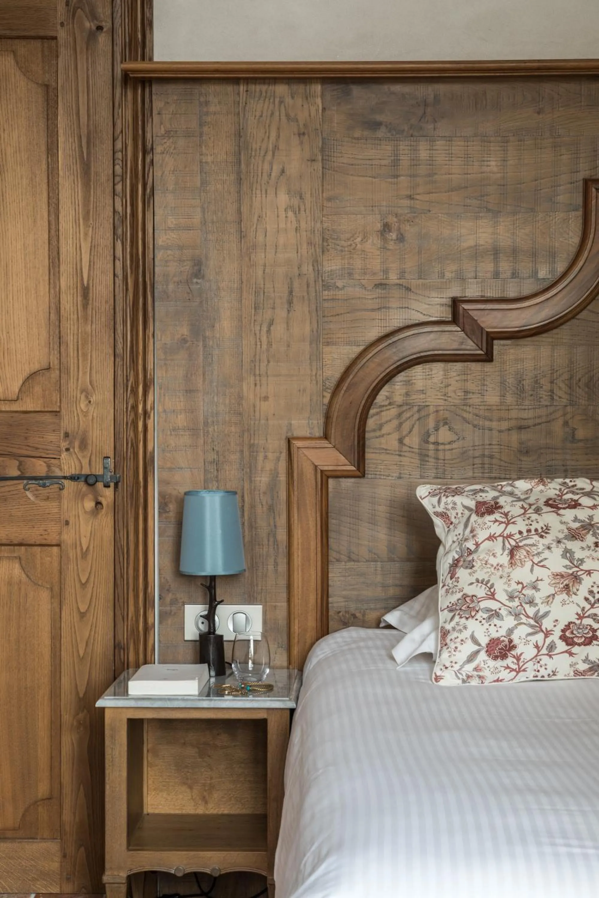 Bed in Château de Saulon