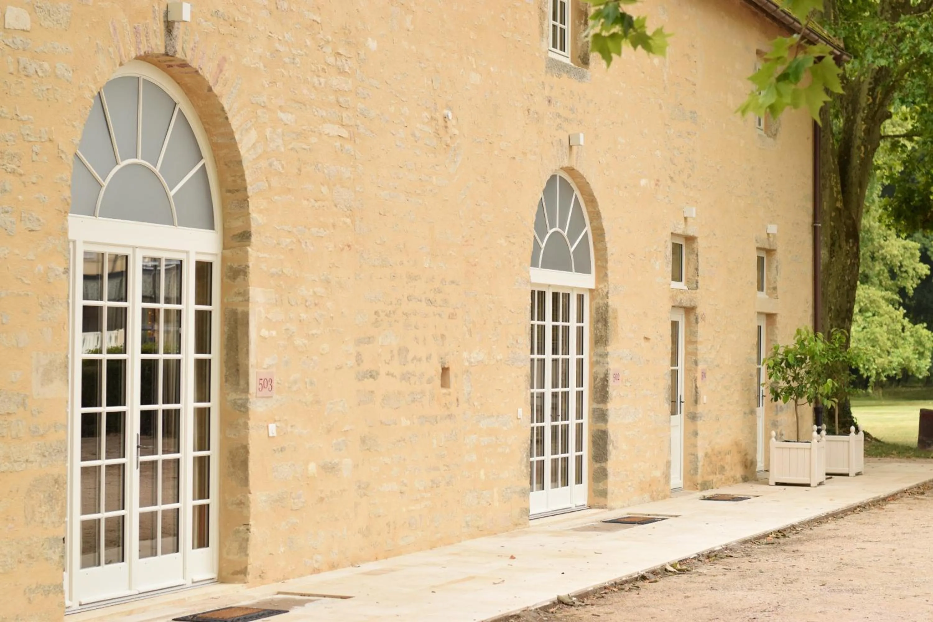 Inner courtyard view in Château de Saulon