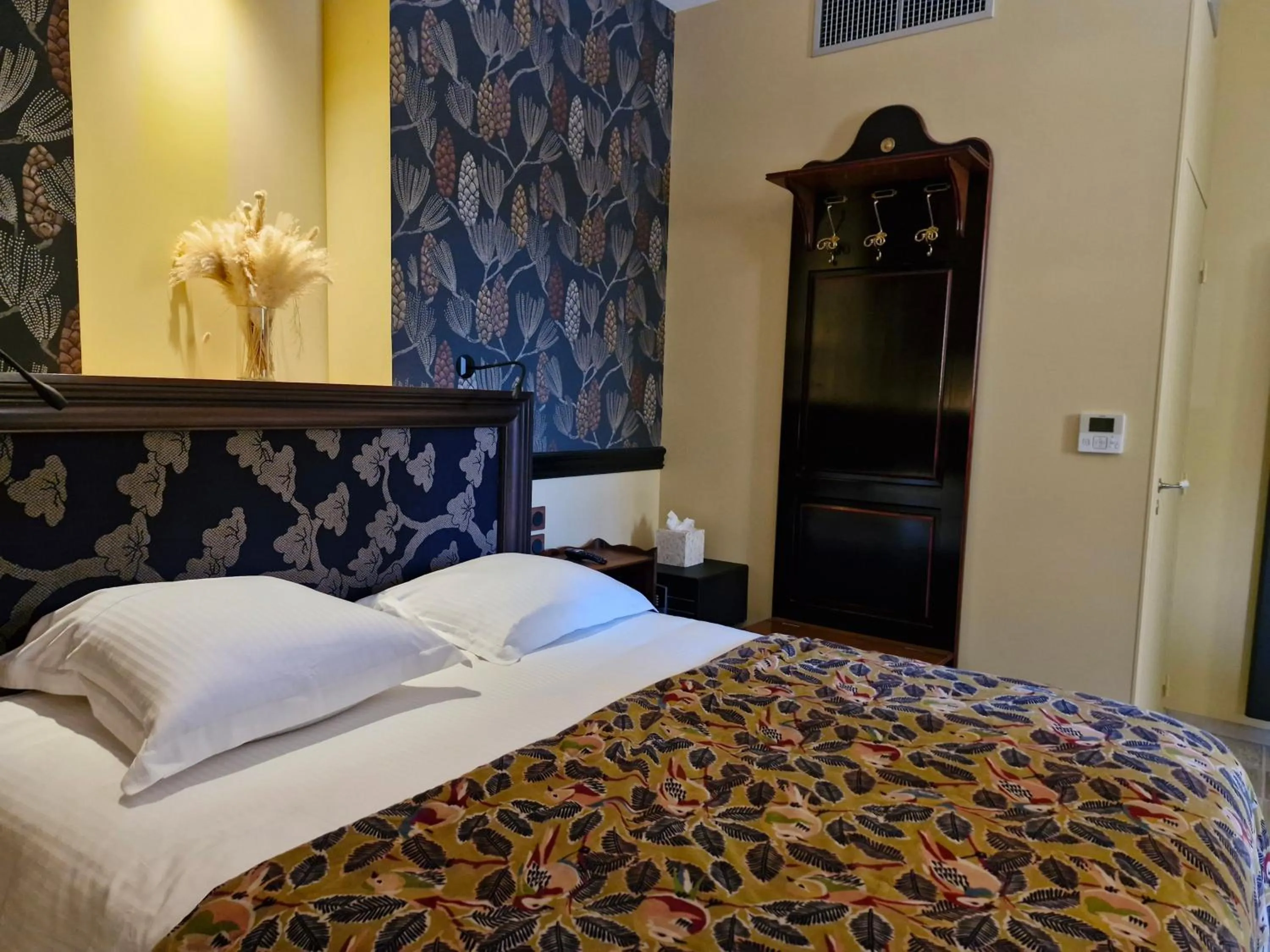 Bed in Château de Saulon