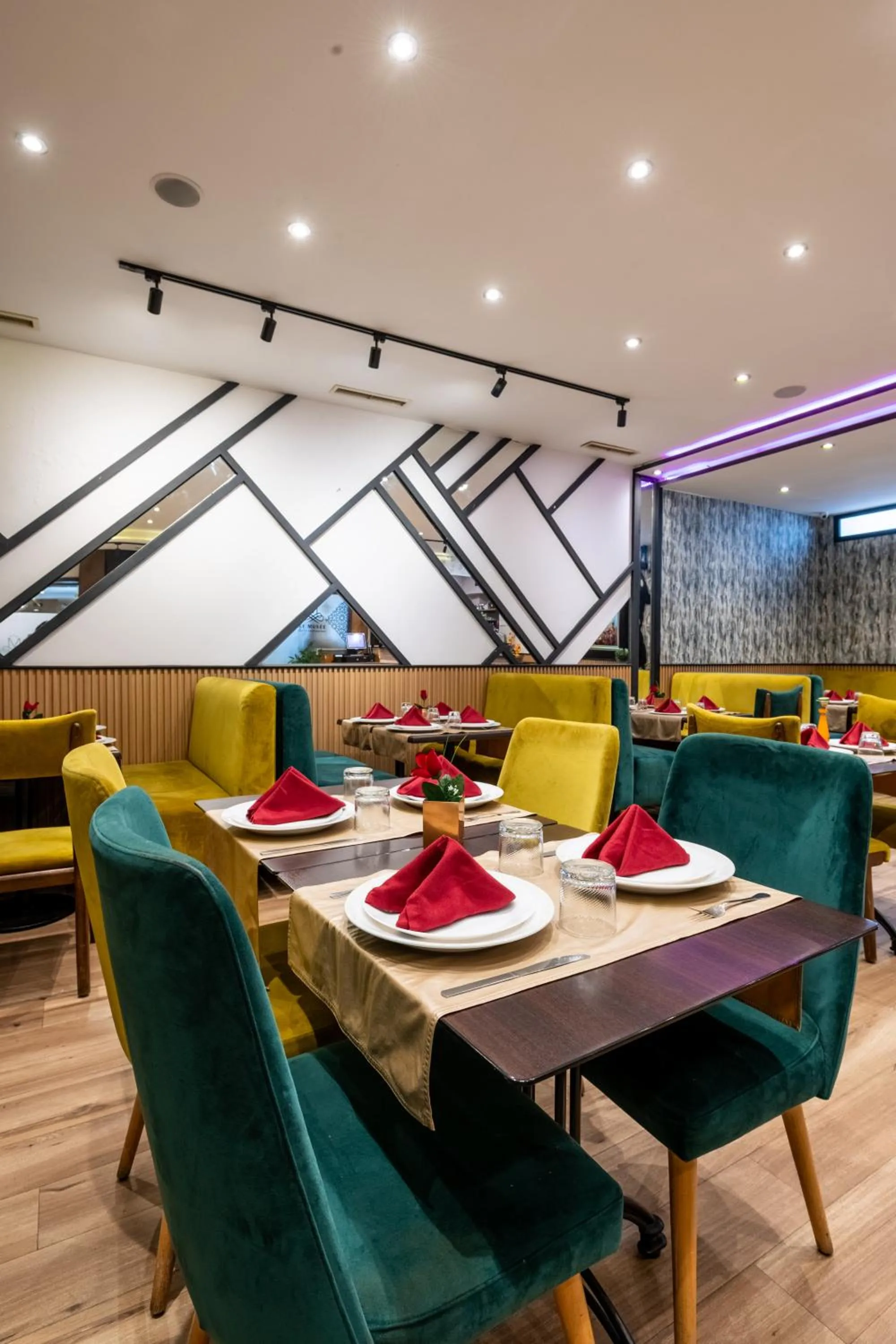 Restaurant/places to eat in Hotel Le Musée