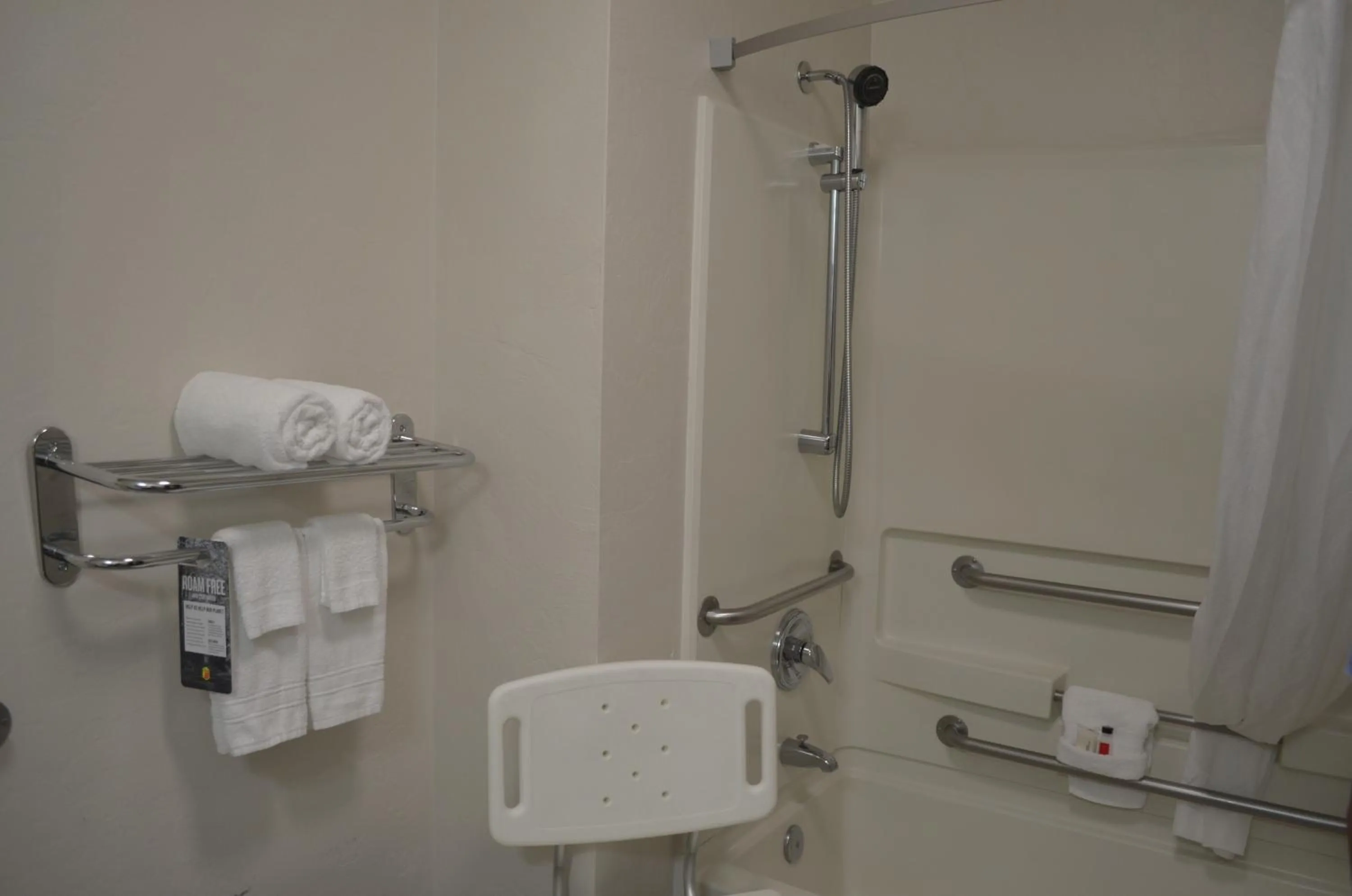 Bathroom in Super 8 by Wyndham Roseburg