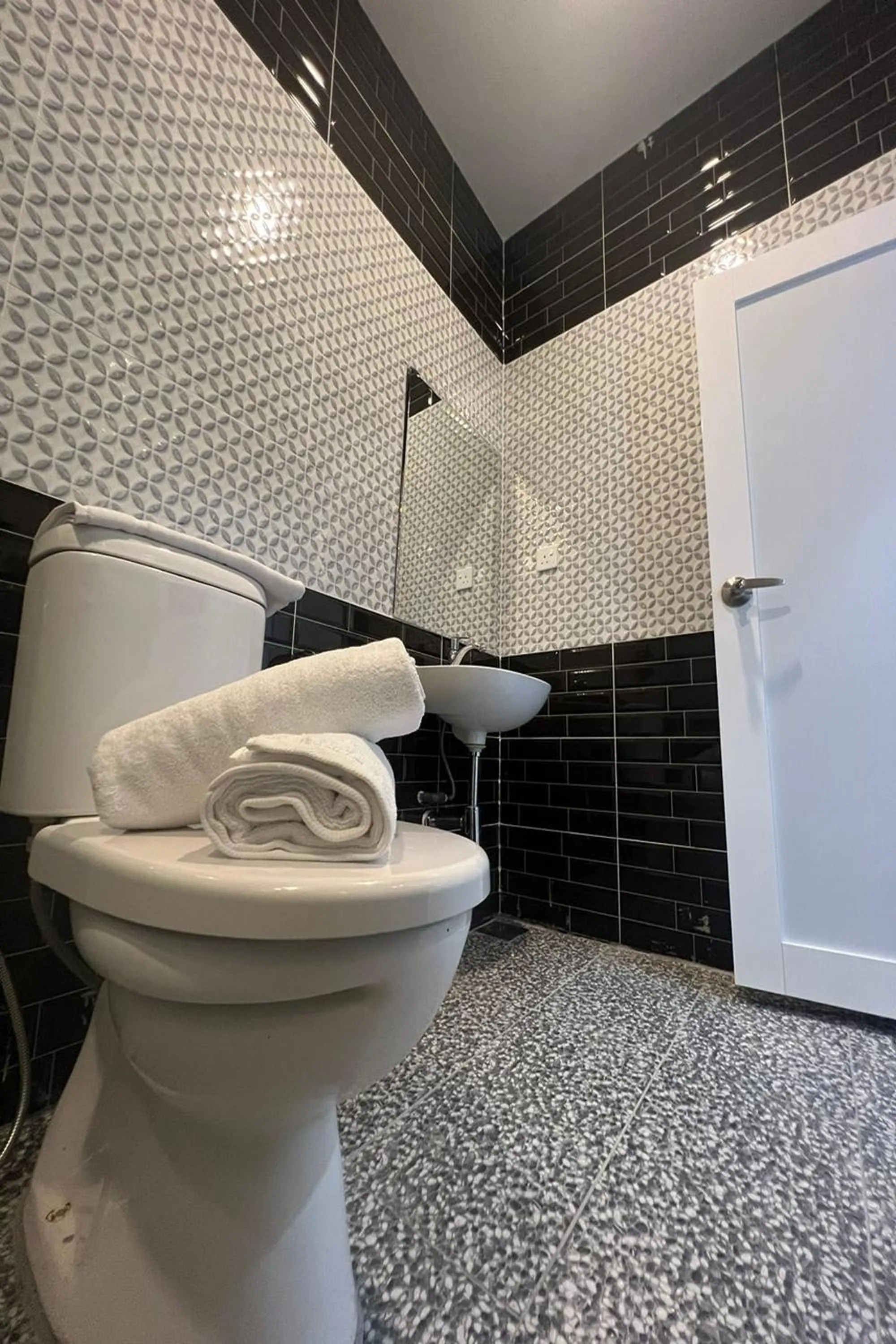 Bathroom in M S Hotel, Tengku Kelana KTM Klang