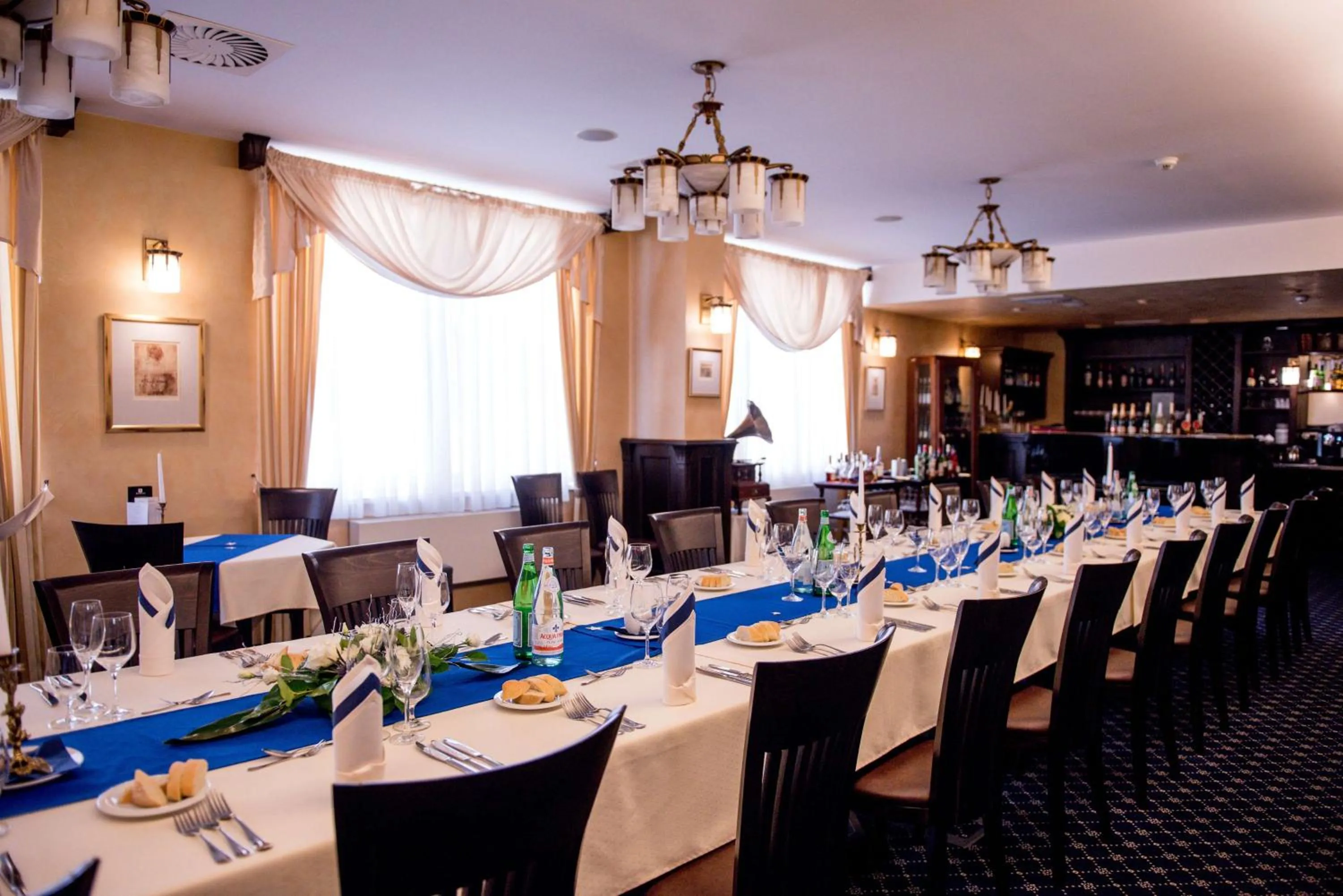 Restaurant/places to eat in Best Western Hotel Vista