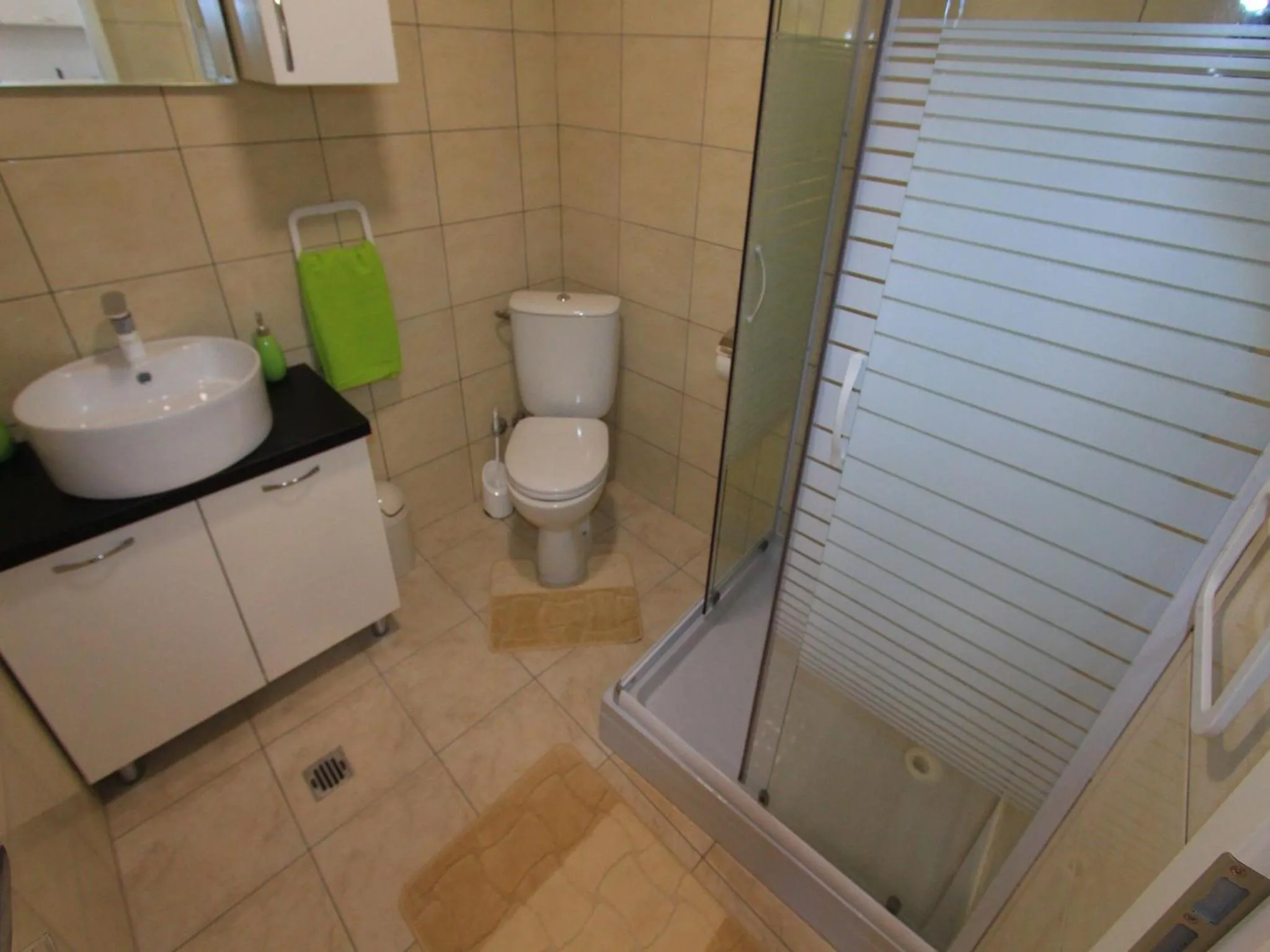 Toilet in Apartments Nero