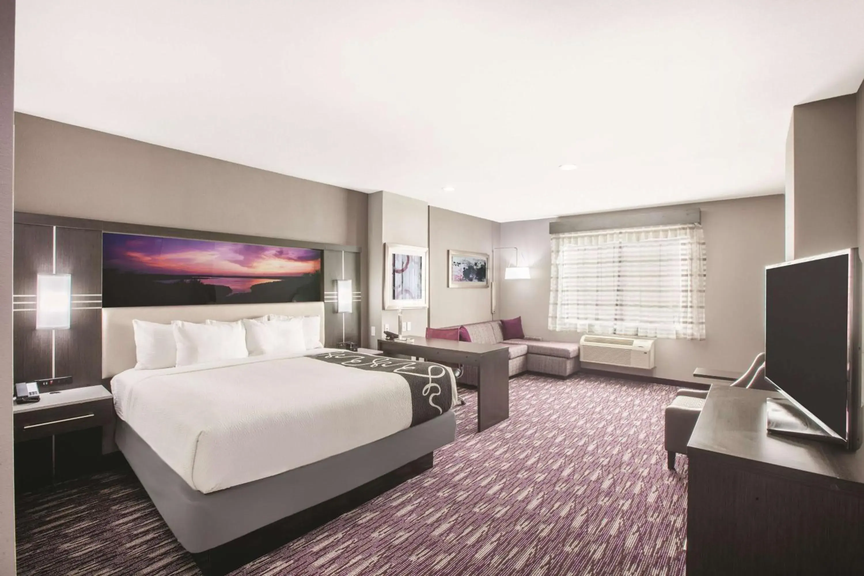 Photo of the whole room, Bed in La Quinta by Wyndham Kingsville Photo of the whole room, Bed in La Quinta by Wyndham Kingsville