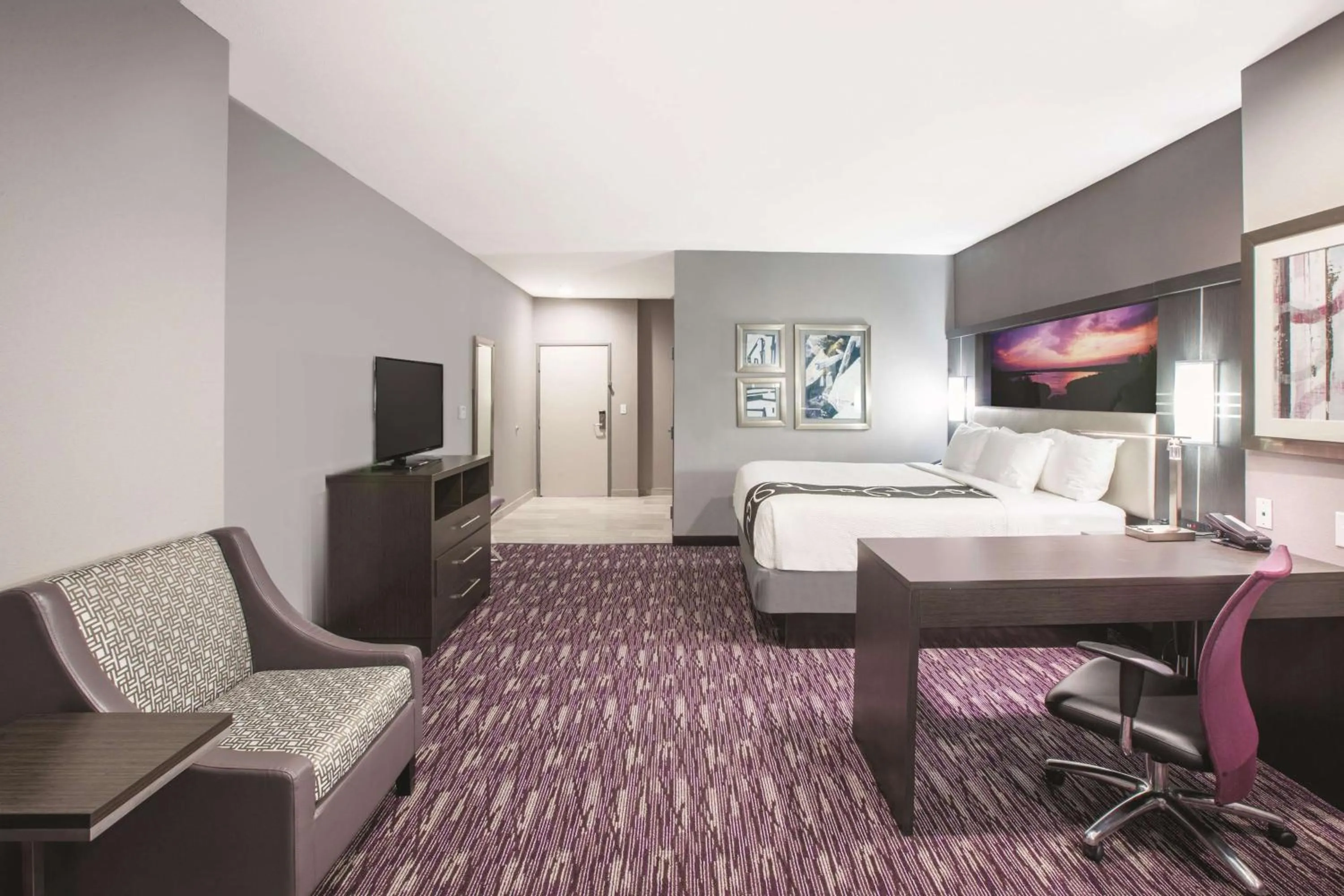 Photo of the whole room in La Quinta by Wyndham Kingsville