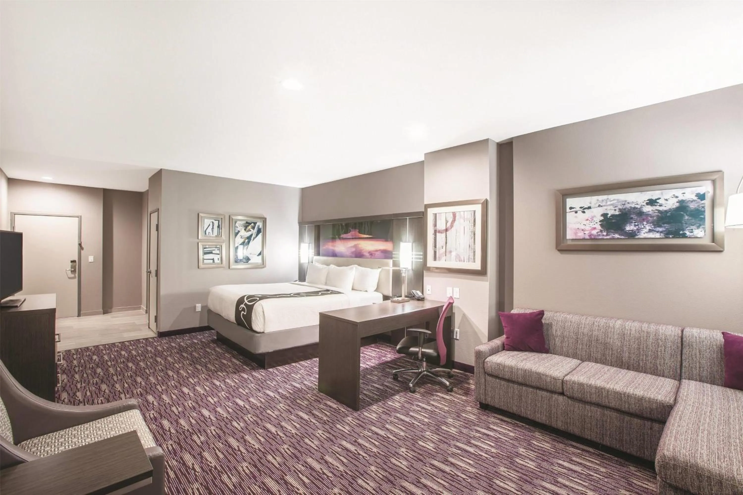 Photo of the whole room in La Quinta by Wyndham Kingsville