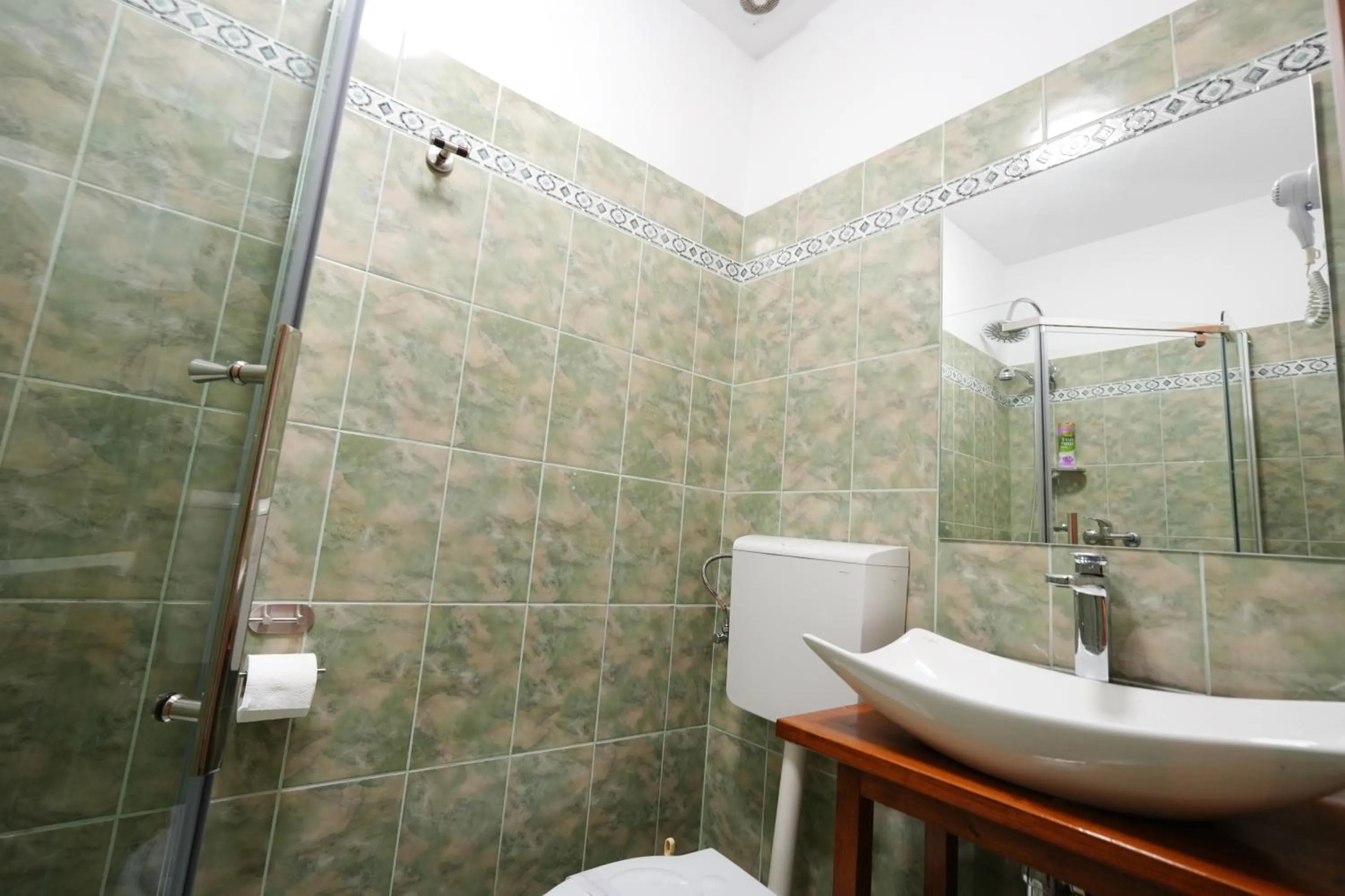 Shower in Gasthof Sara