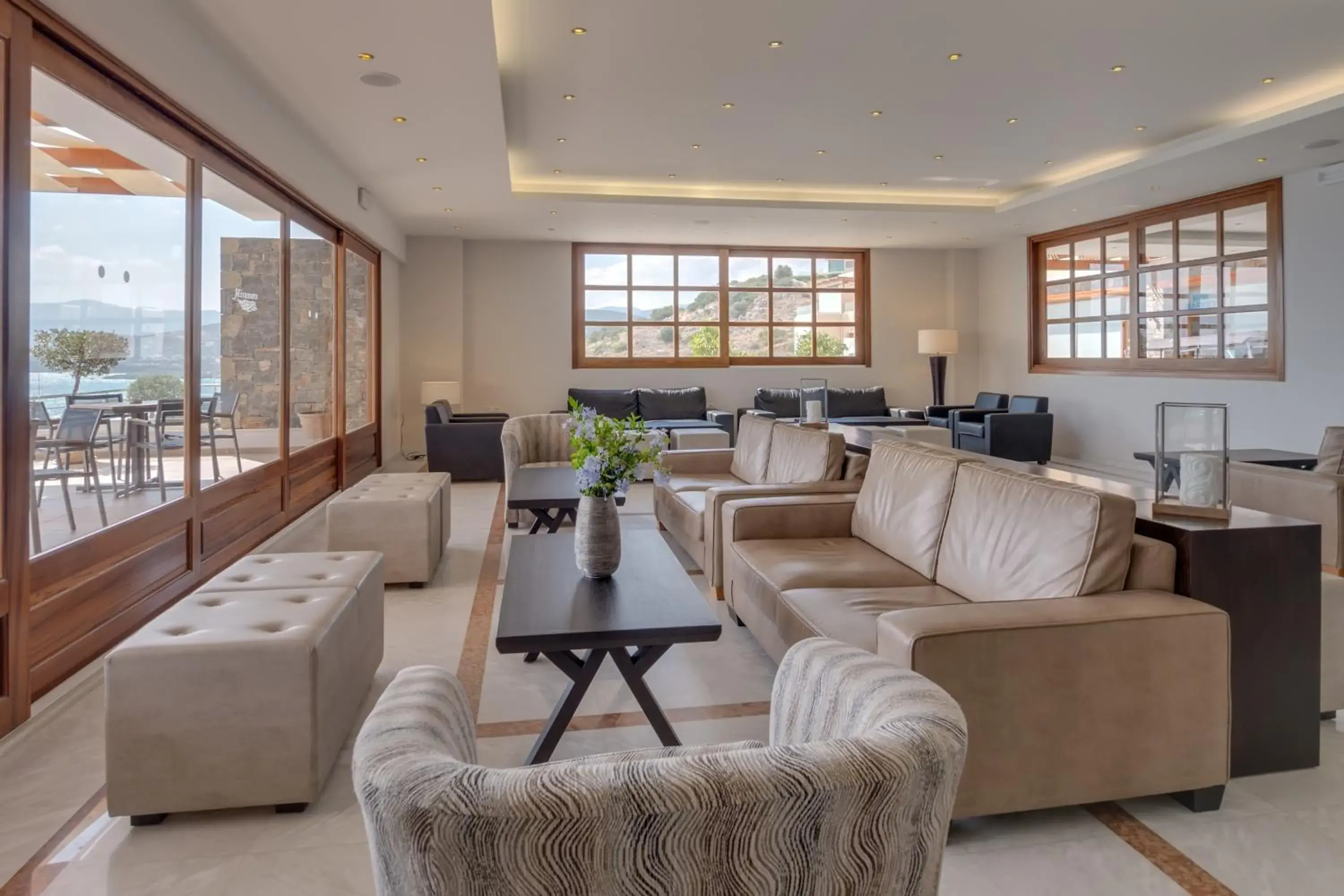 Lounge or bar in Miramare Resort & Spa Lounge or bar in Miramare Resort & Spa