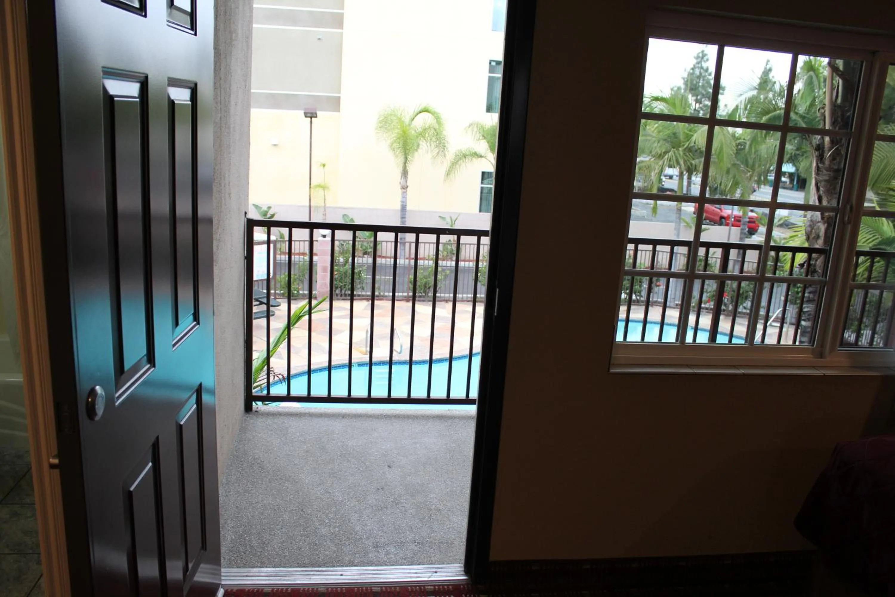 Patio in Budget Inn Anaheim near Disneyland Drive