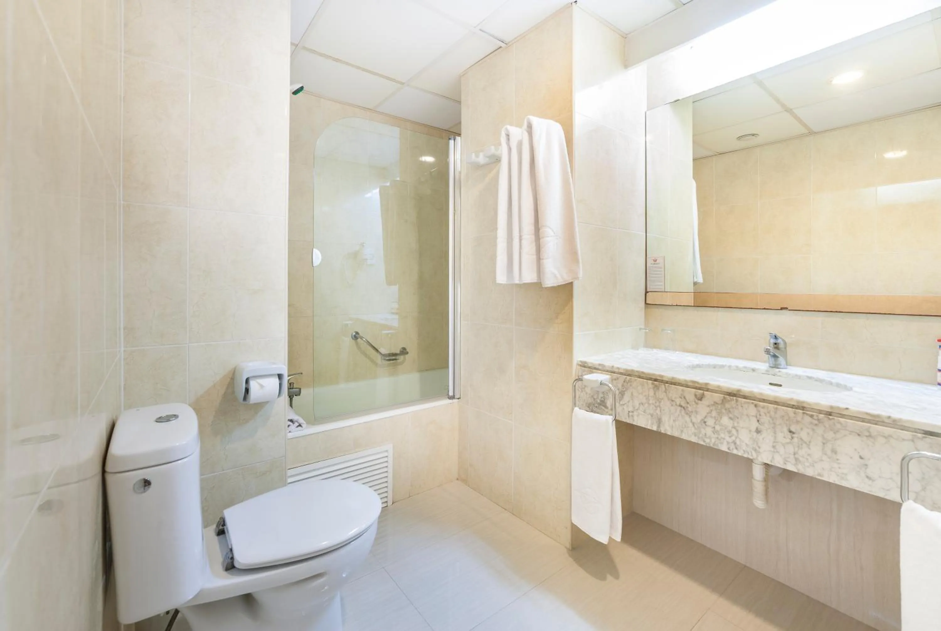 Bathroom in Globales Nova