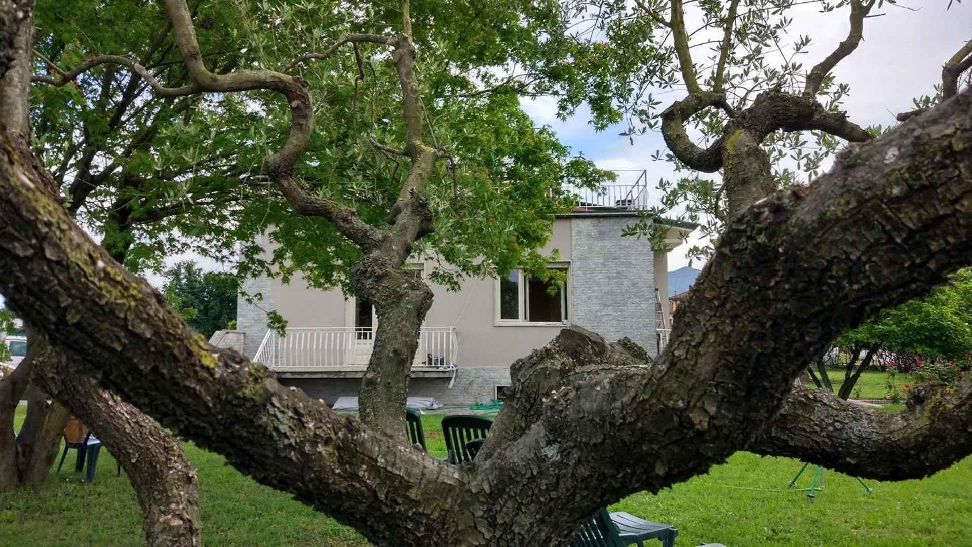 Garden view in La Locanda Francigena