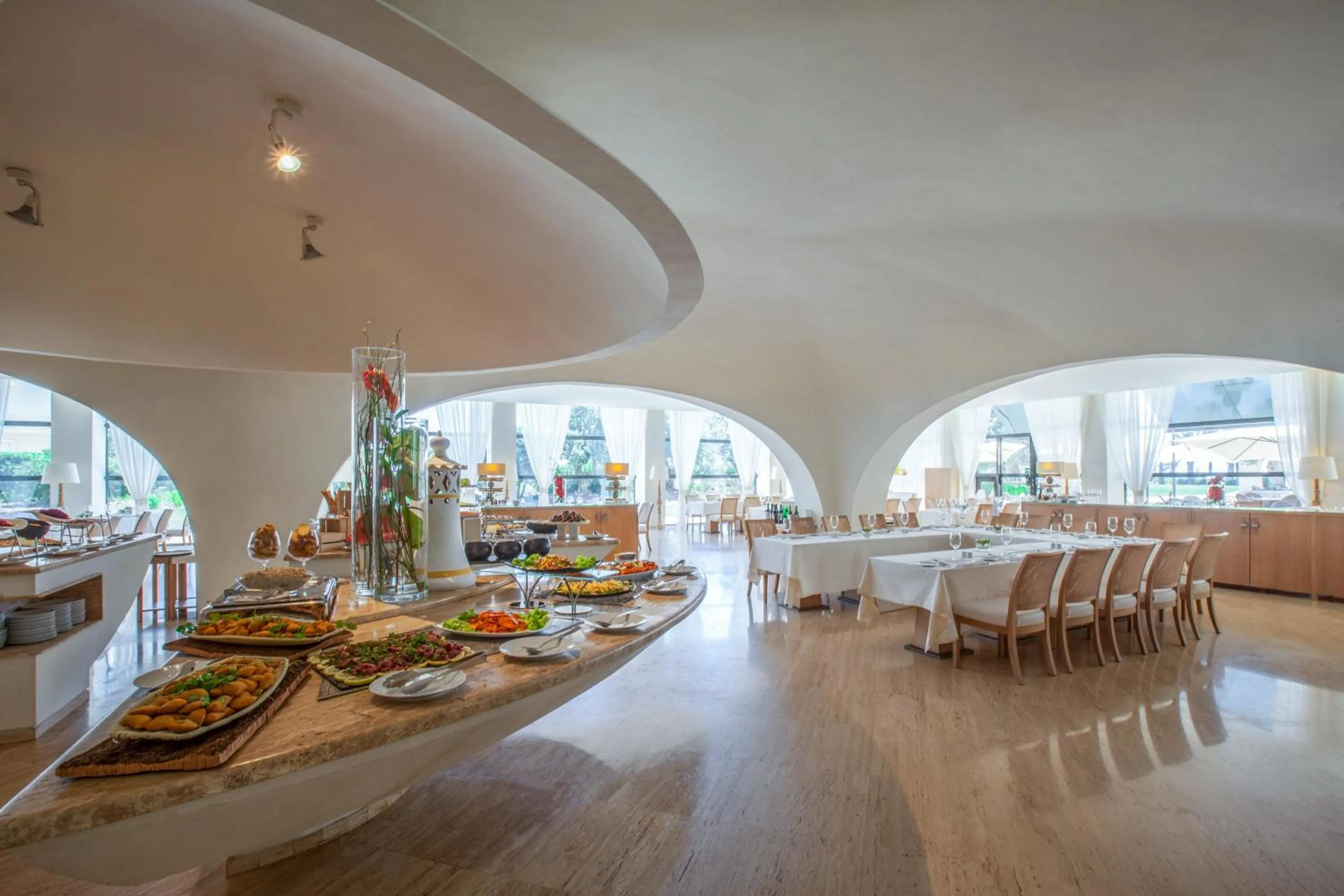 Restaurant/places to eat in Crowne Plaza Vilamoura - Algarve by IHG