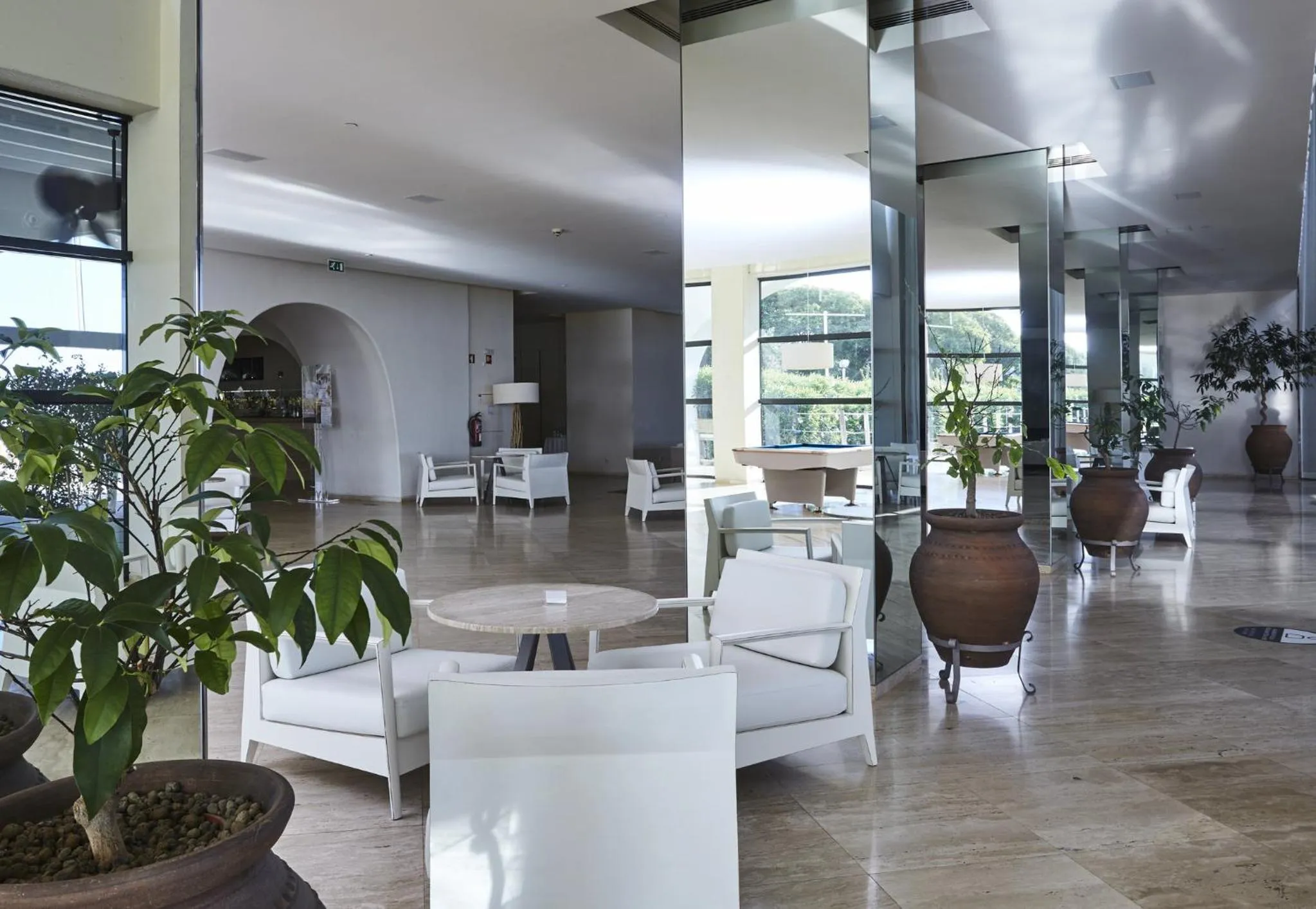 Lounge or bar in Crowne Plaza Vilamoura - Algarve by IHG