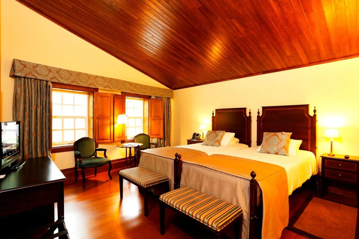 Photo of the whole room, Bed in Parador Casa Da Insua