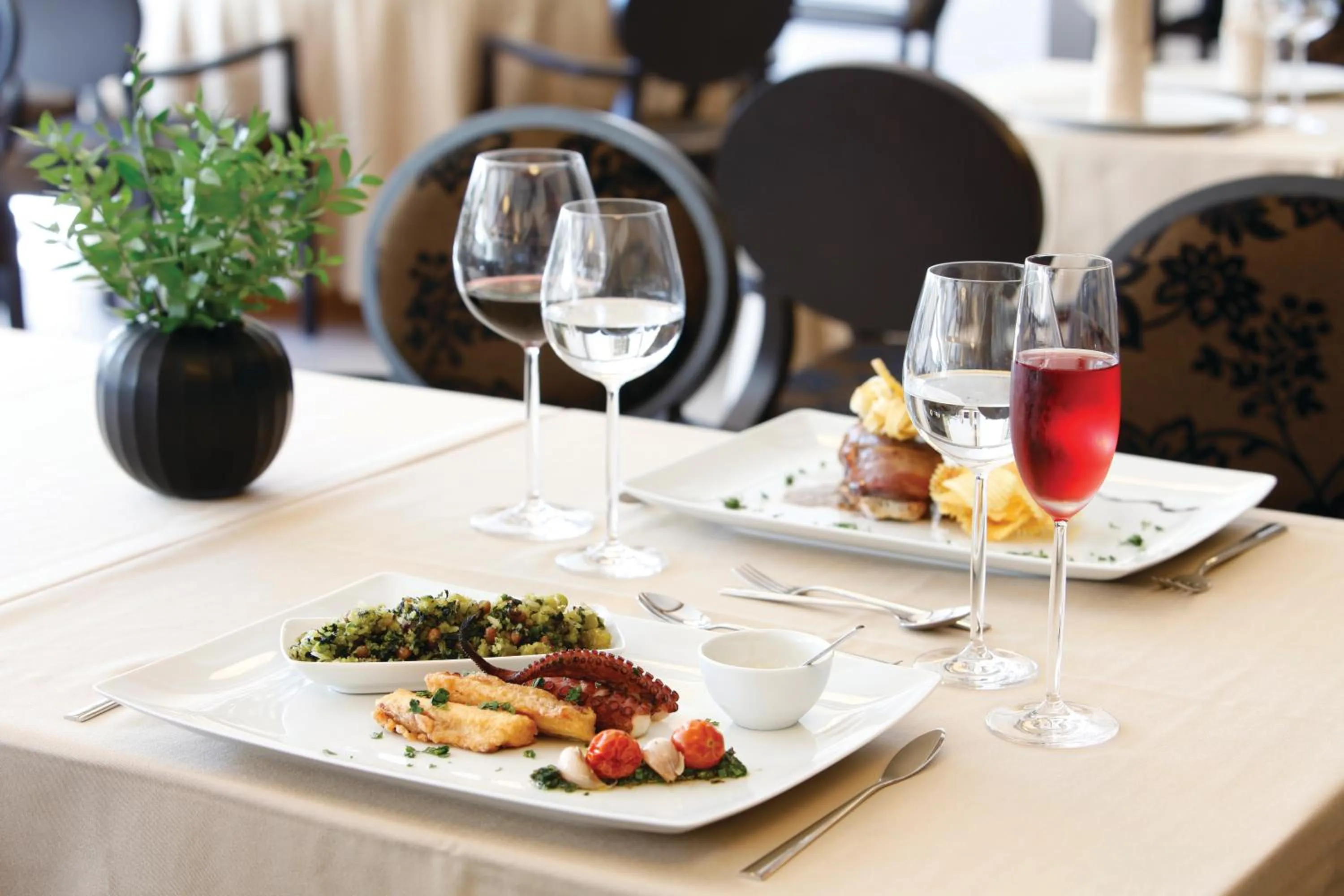 Restaurant/places to eat in Parador Casa Da Insua