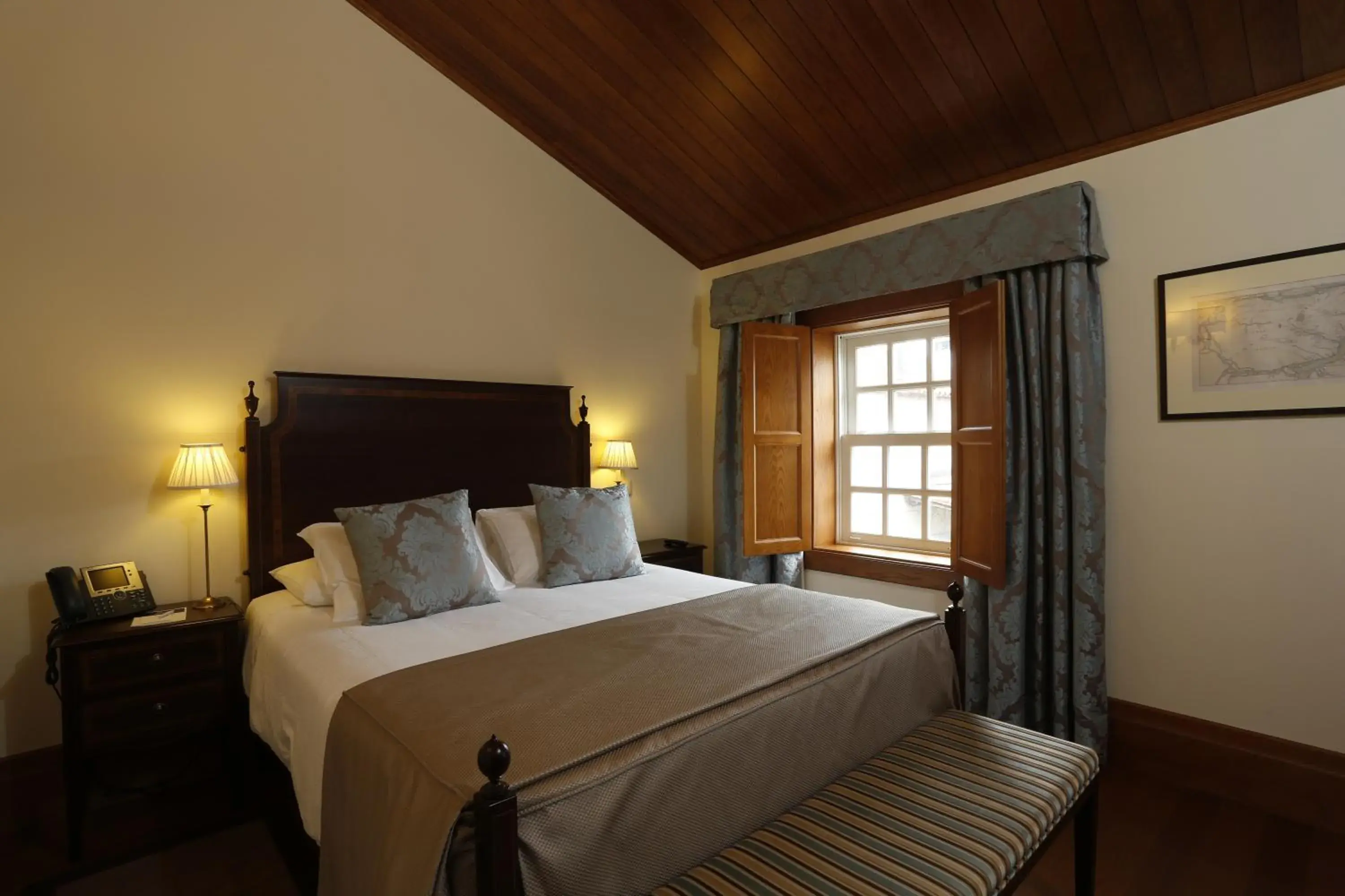 Photo of the whole room, Bed in Parador Casa Da Insua Photo of the whole room, Bed in Parador Casa Da Insua