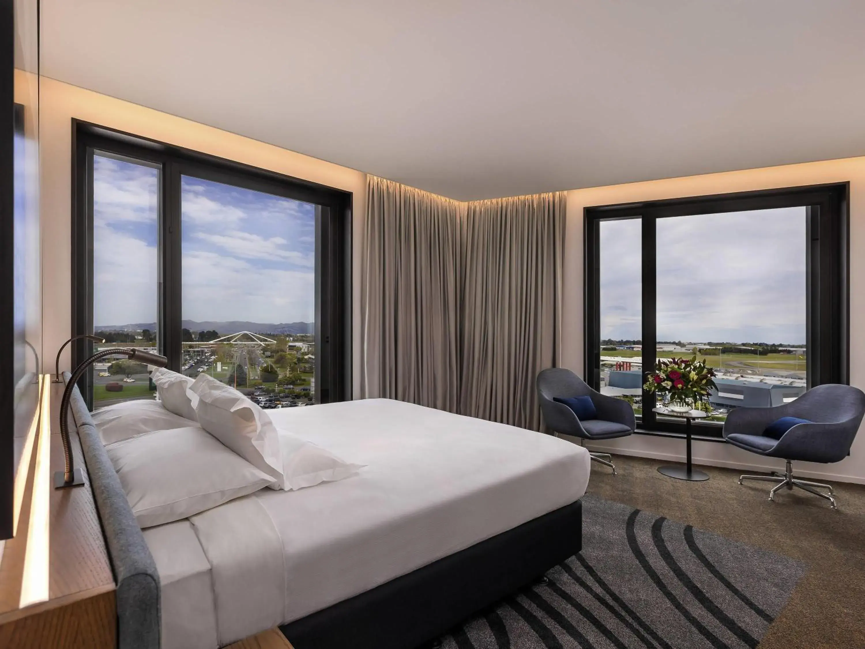 Bedroom, Bed in Novotel Christchurch Airport Bedroom, Bed in Novotel Christchurch Airport