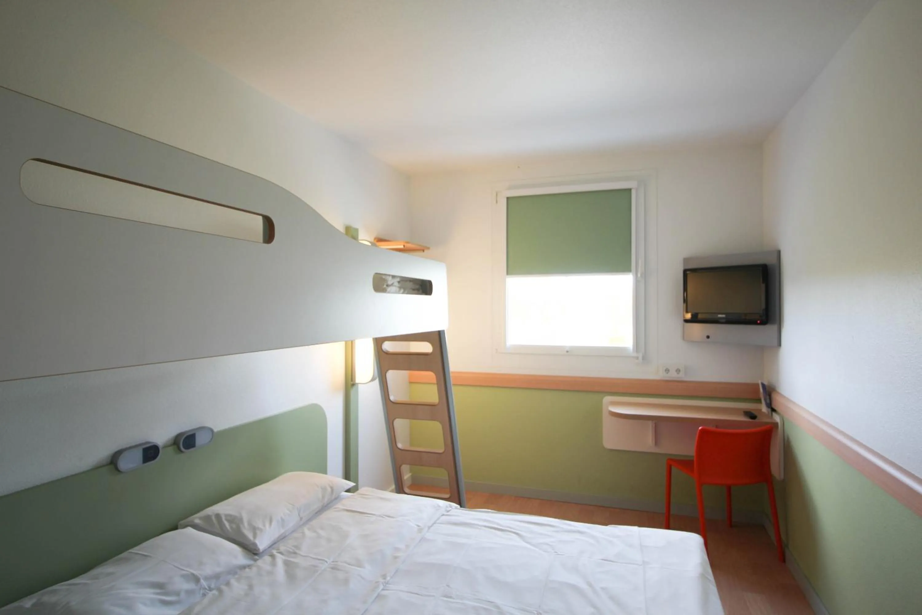 Bed in ibis budget Muenchen Ost Messe