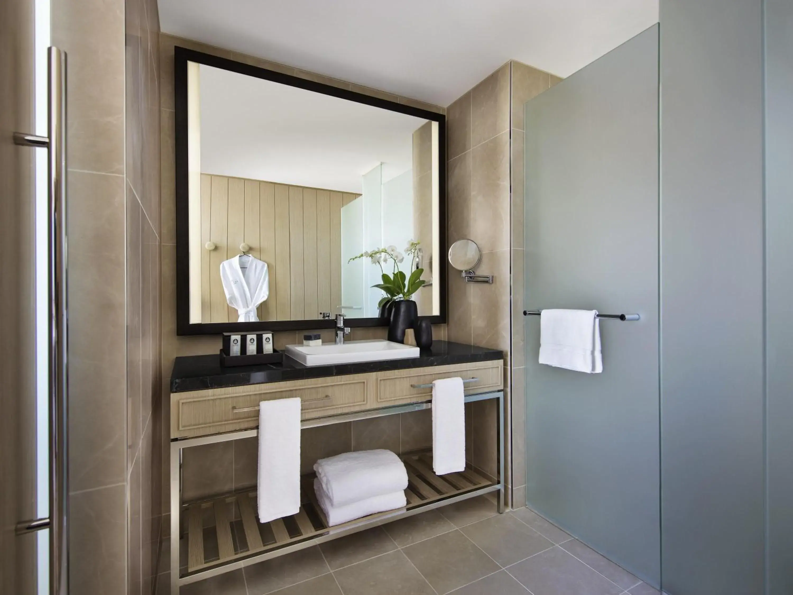 Bedroom in Sofitel Sydney Darling Harbour Bedroom in Sofitel Sydney Darling Harbour