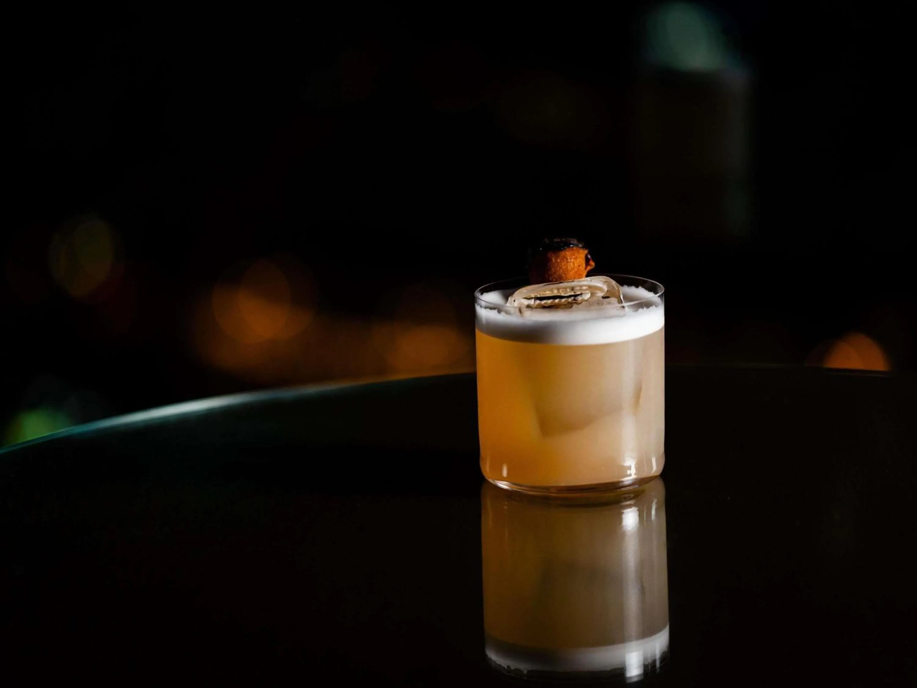 Lounge or bar in Sofitel Sydney Darling Harbour