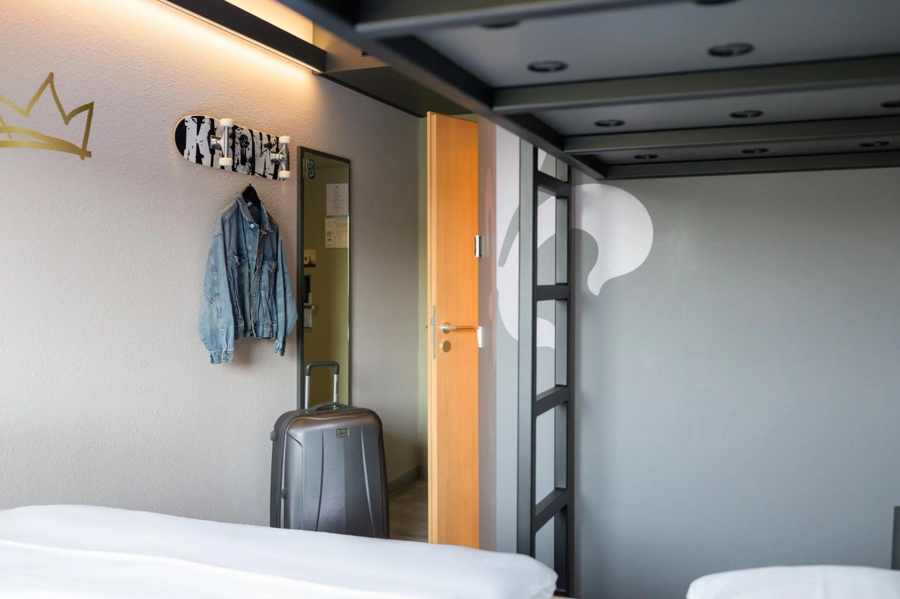 Bed in Felix Hotel Darmstadt