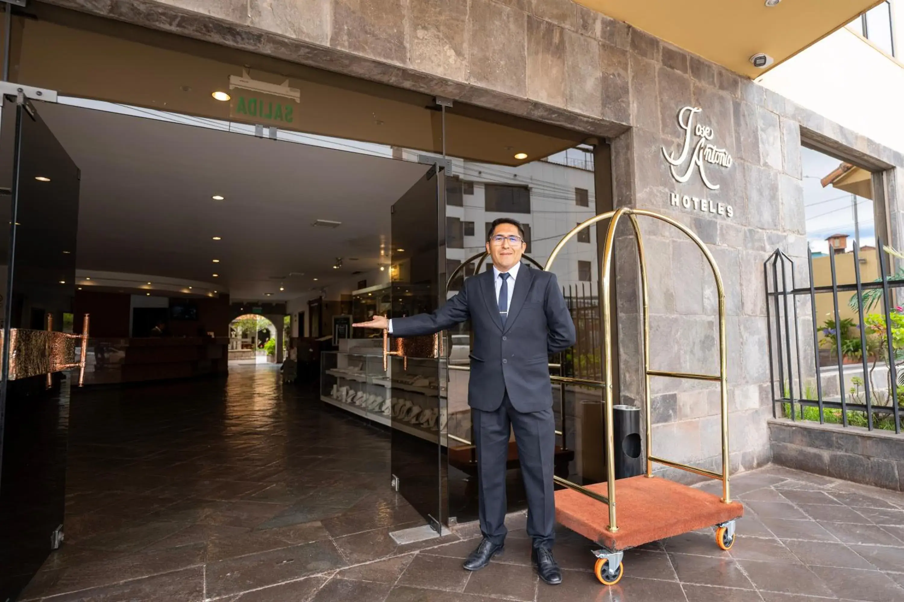 Facade/entrance in Hotel Jose Antonio Cusco Facade/entrance in Hotel Jose Antonio Cusco
